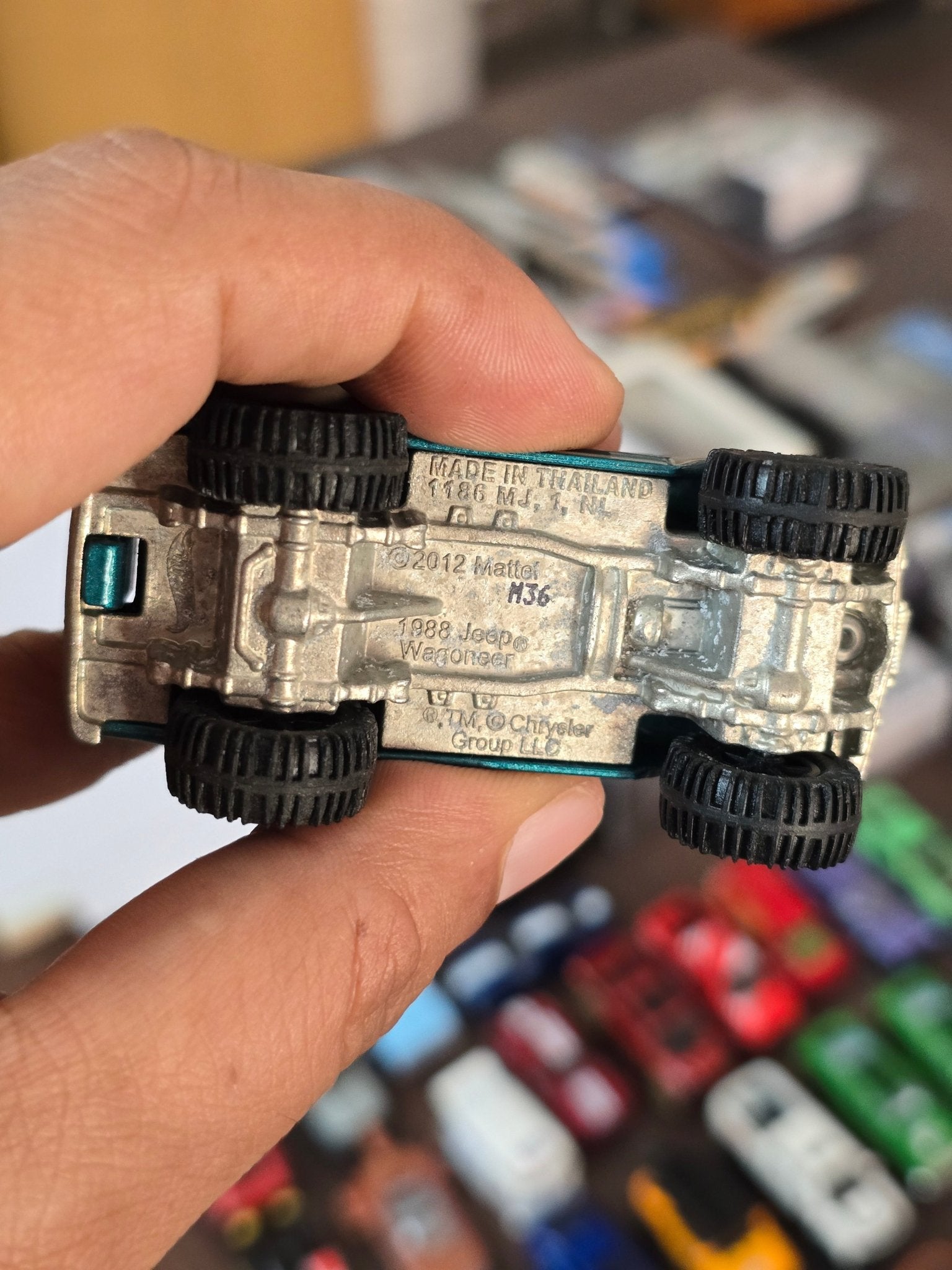 Premium Hot Wheels 1988 Jeep Grand Wagoneer (Uncarded - New) - Kinder Logs