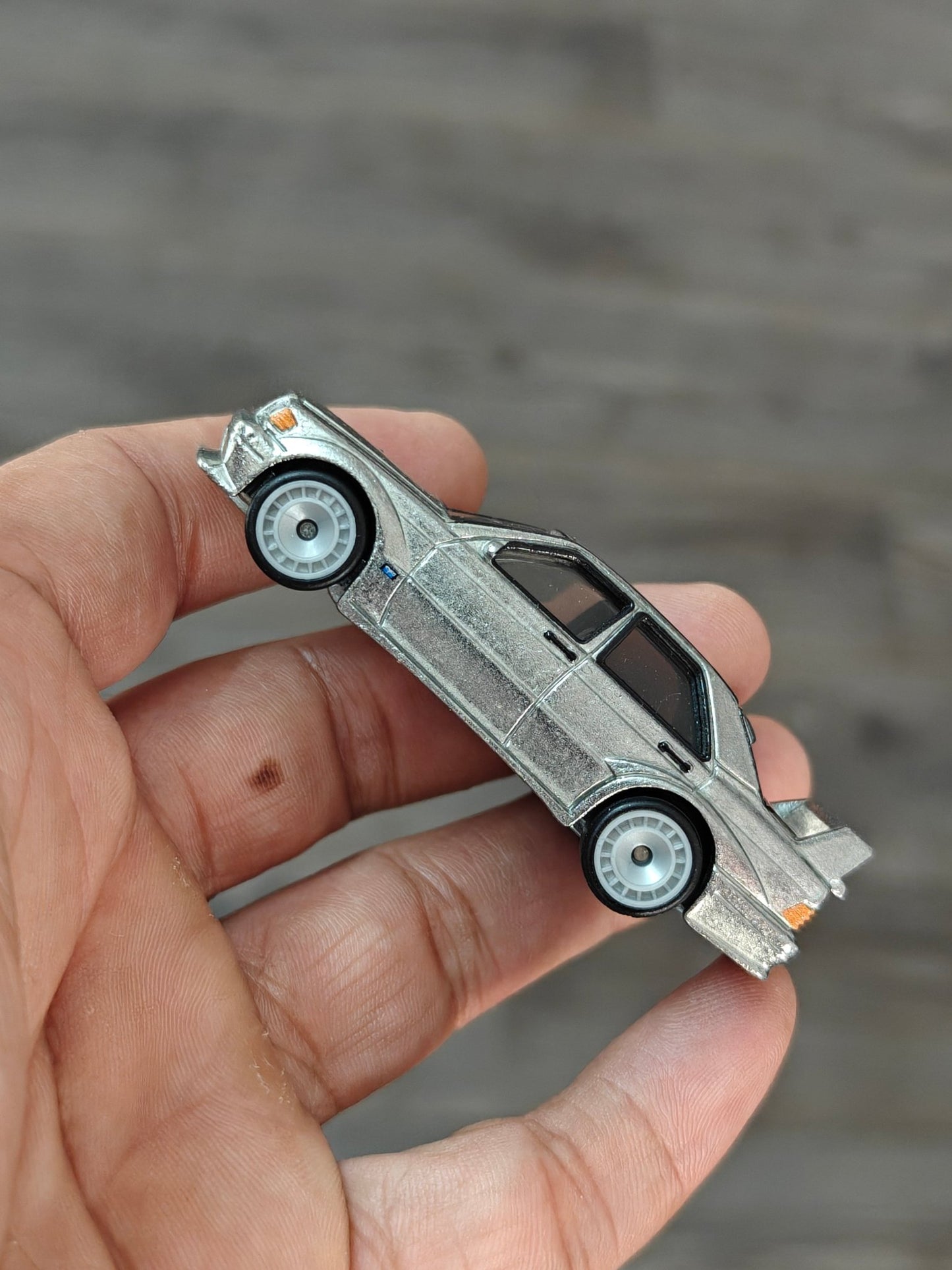 Premium Hot Wheels 1990 Mercedes 190 E 2.5 - 16 Evolution II (Uncarded - New) - Kinder Logs