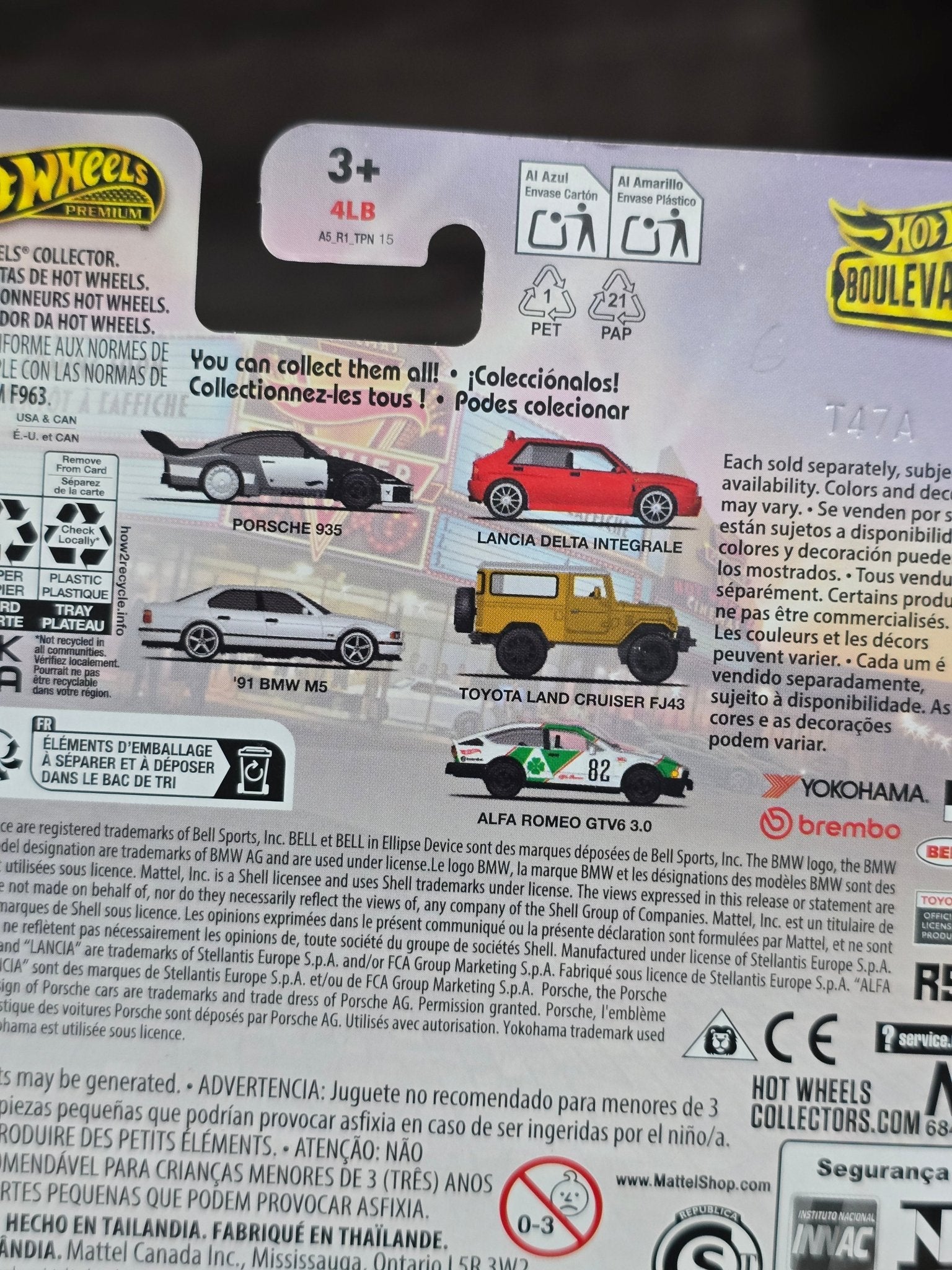 Premium Hot Wheels 1991 BMW M5 - Boulevard 118 - Kinder Logs