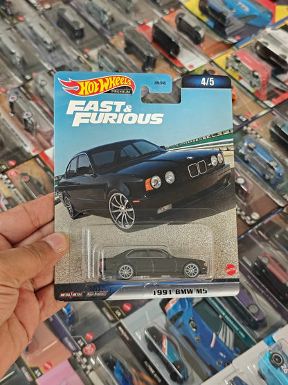 Premium Hot Wheels 1991 BMW M5 - Fast And Furious (Imported) - Kinder Logs