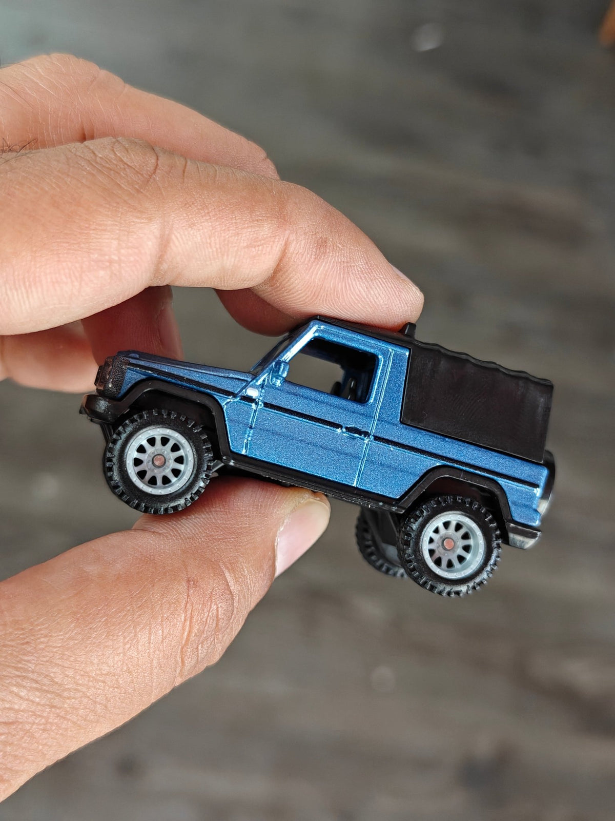 Premium Hot Wheels 1993 Mercedes-Benz G-Class (Uncarded - New) - Kinder Logs