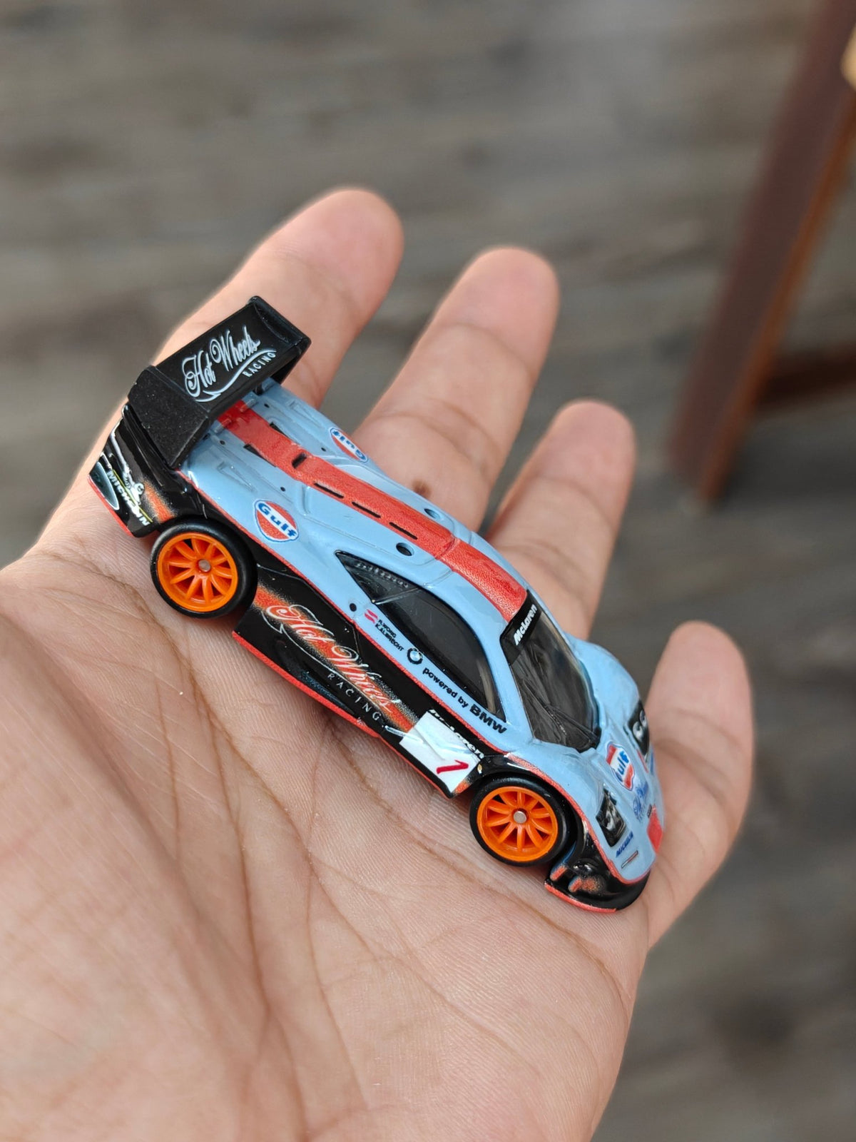 Premium Hot Wheels 1997 McLaren F1 GTR Gulf Edition (Uncarded - New) - Kinder Logs