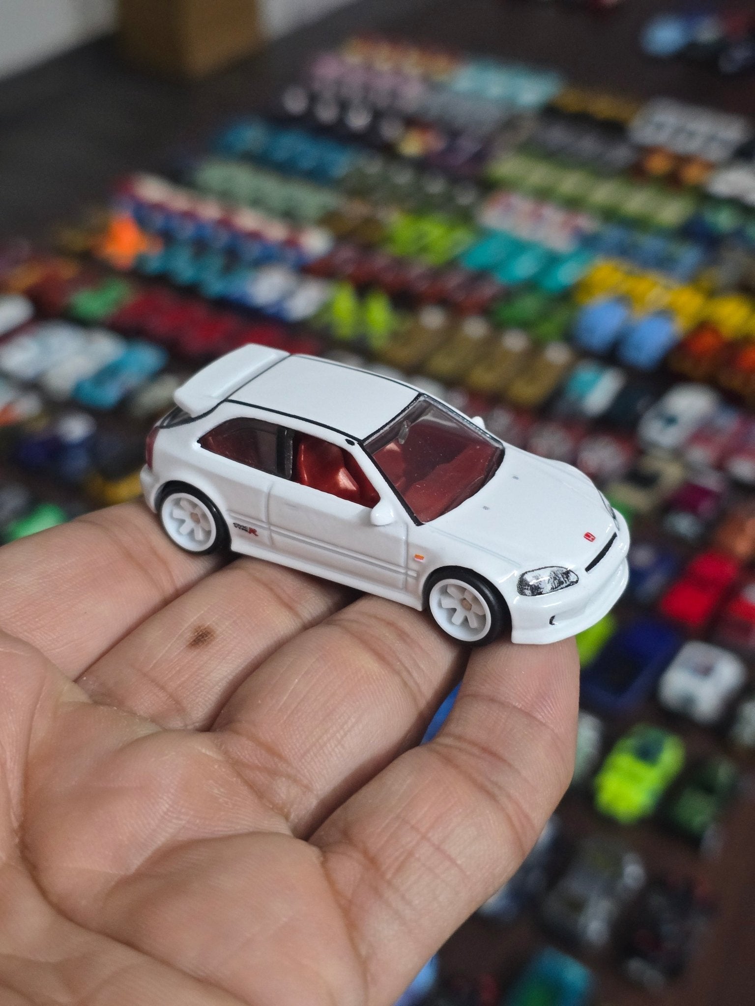 Premium Hot Wheels 1999 Honda Civic Type - R (Uncarded - New) - Kinder Logs