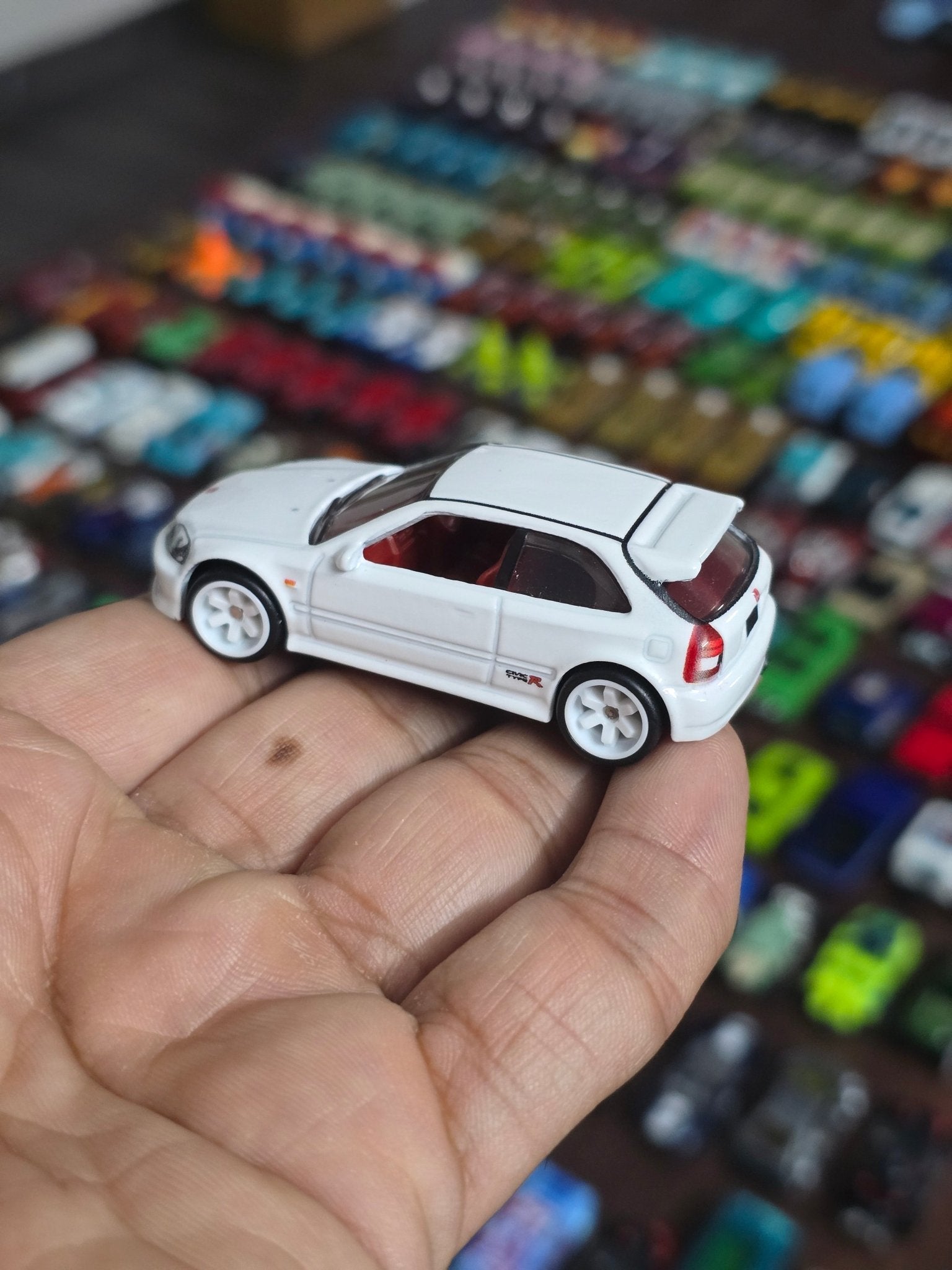 Premium Hot Wheels 1999 Honda Civic Type - R (Uncarded - New) - Kinder Logs