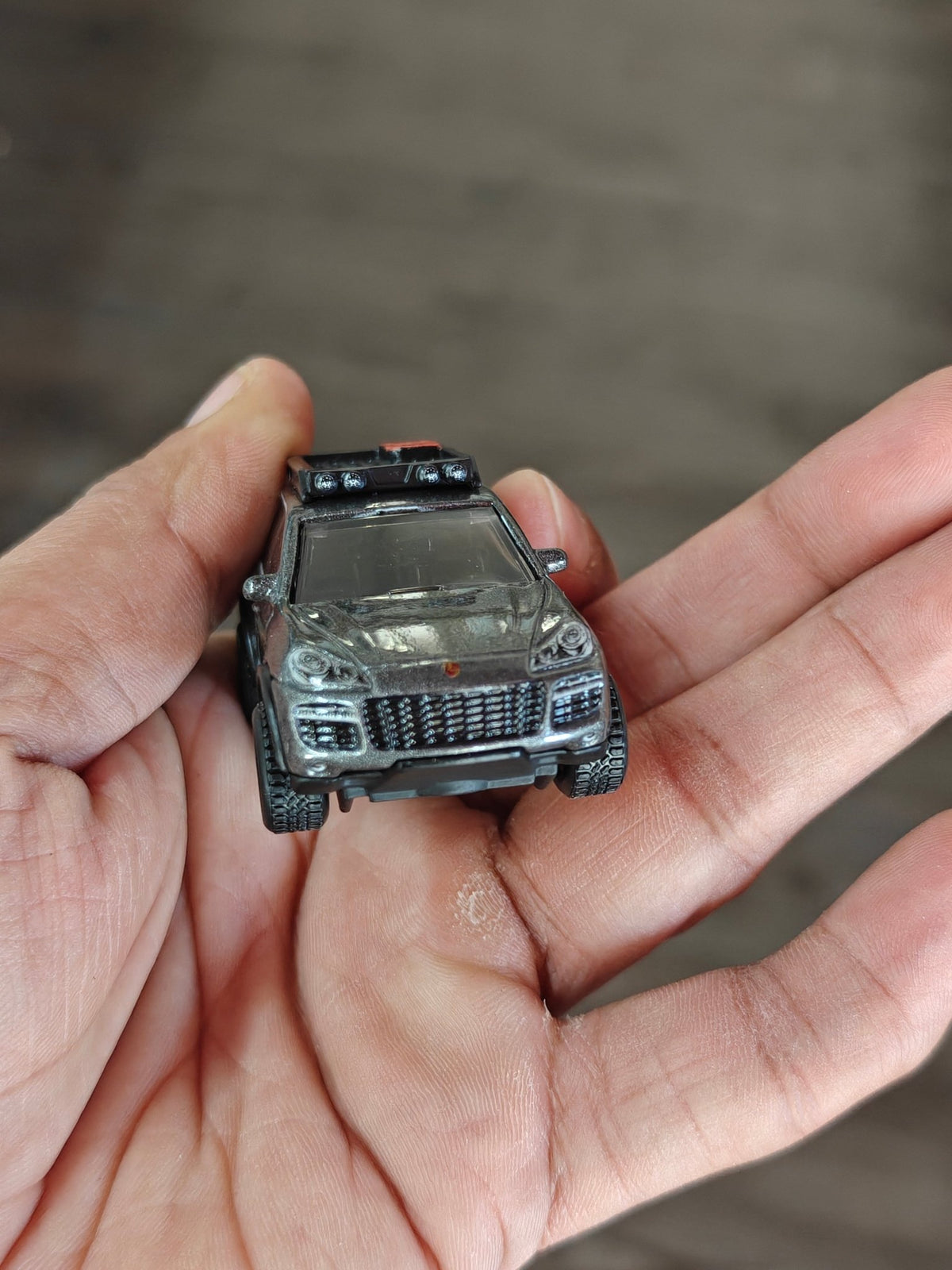 Premium Hot Wheels 2008 Porsche Cayenne With Rally Trailer (Uncarded - New) - Kinder Logs