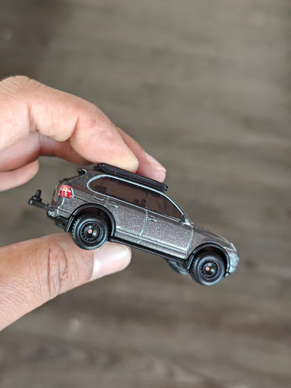 Premium Hot Wheels 2008 Porsche Cayenne With Rally Trailer (Uncarded - New) - Kinder Logs