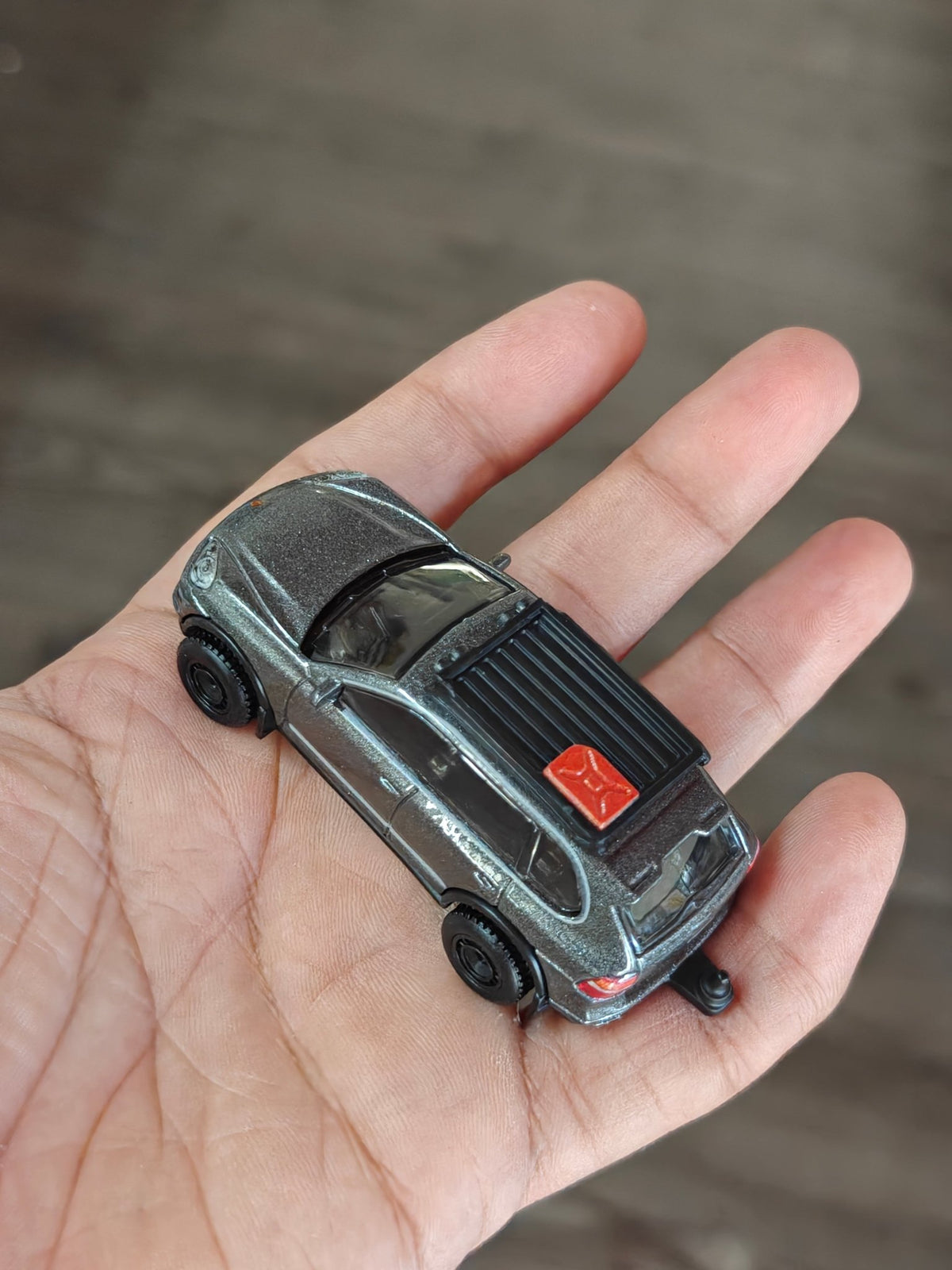 Premium Hot Wheels 2008 Porsche Cayenne With Rally Trailer (Uncarded - New) - Kinder Logs