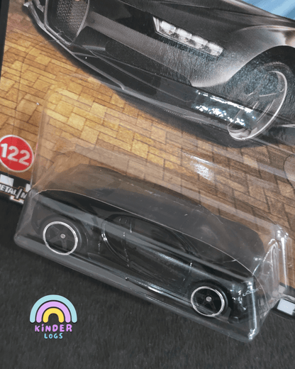 Premium Hot Wheels 2016 Bugatti Chiron - Boulevard 122 (Imported) - Kinder Logs