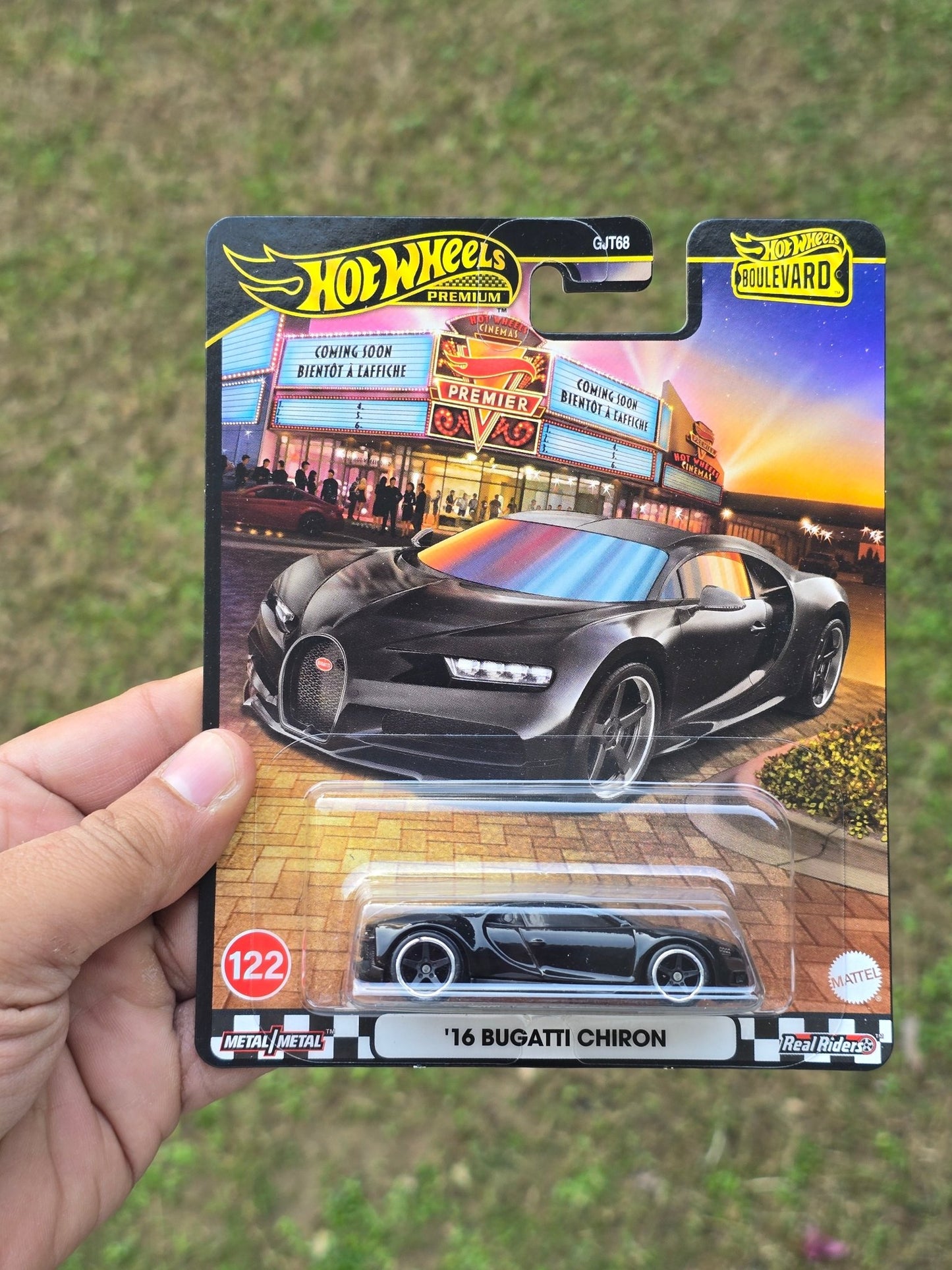 Premium Hot Wheels 2016 Bugatti Chiron - Boulevard 122 (Imported) - Kinder Logs