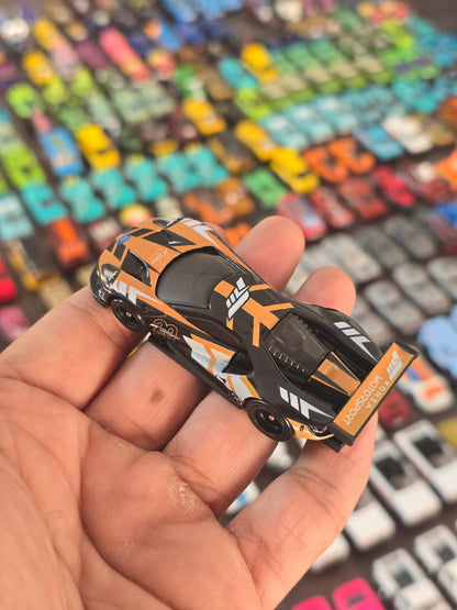 Premium Hot Wheels 2016 Ford GT Race/Course - FORZA (Uncarded - New) - Kinder Logs