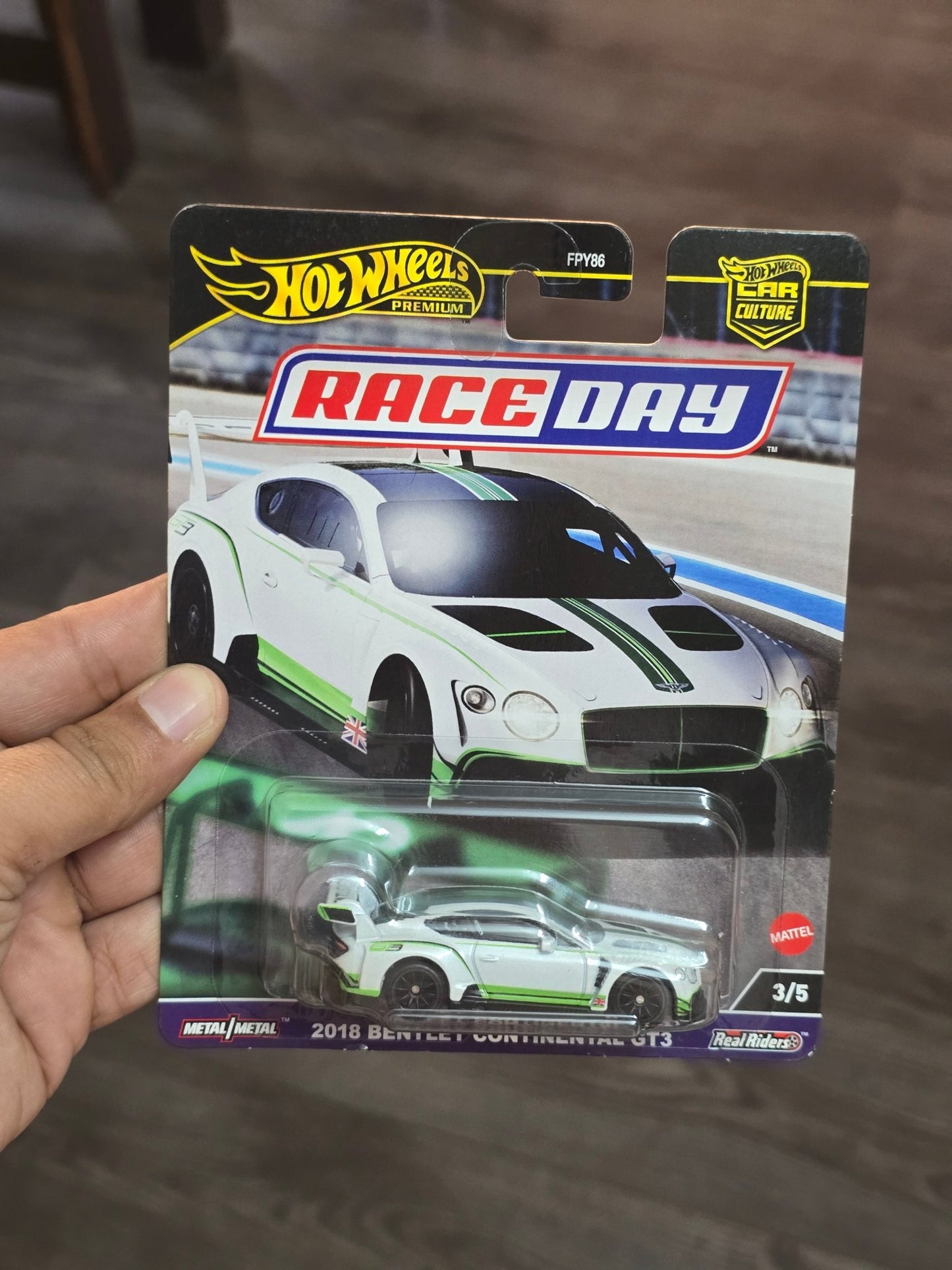 Premium Hot Wheels 2018 Bentley Continental GT3 - Race Day (Imported) - Kinder Logs