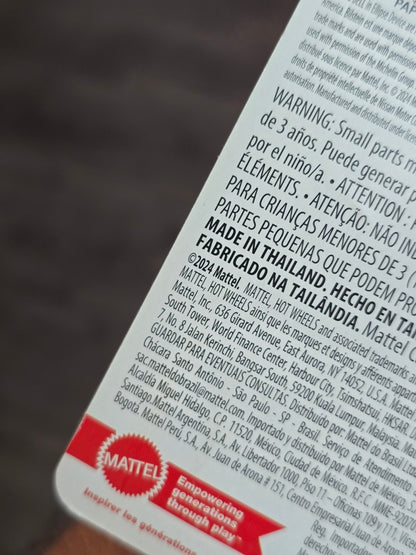 Premium Hot Wheels 2018 Bentley Continental GT3 - Race Day (Imported) - Kinder Logs