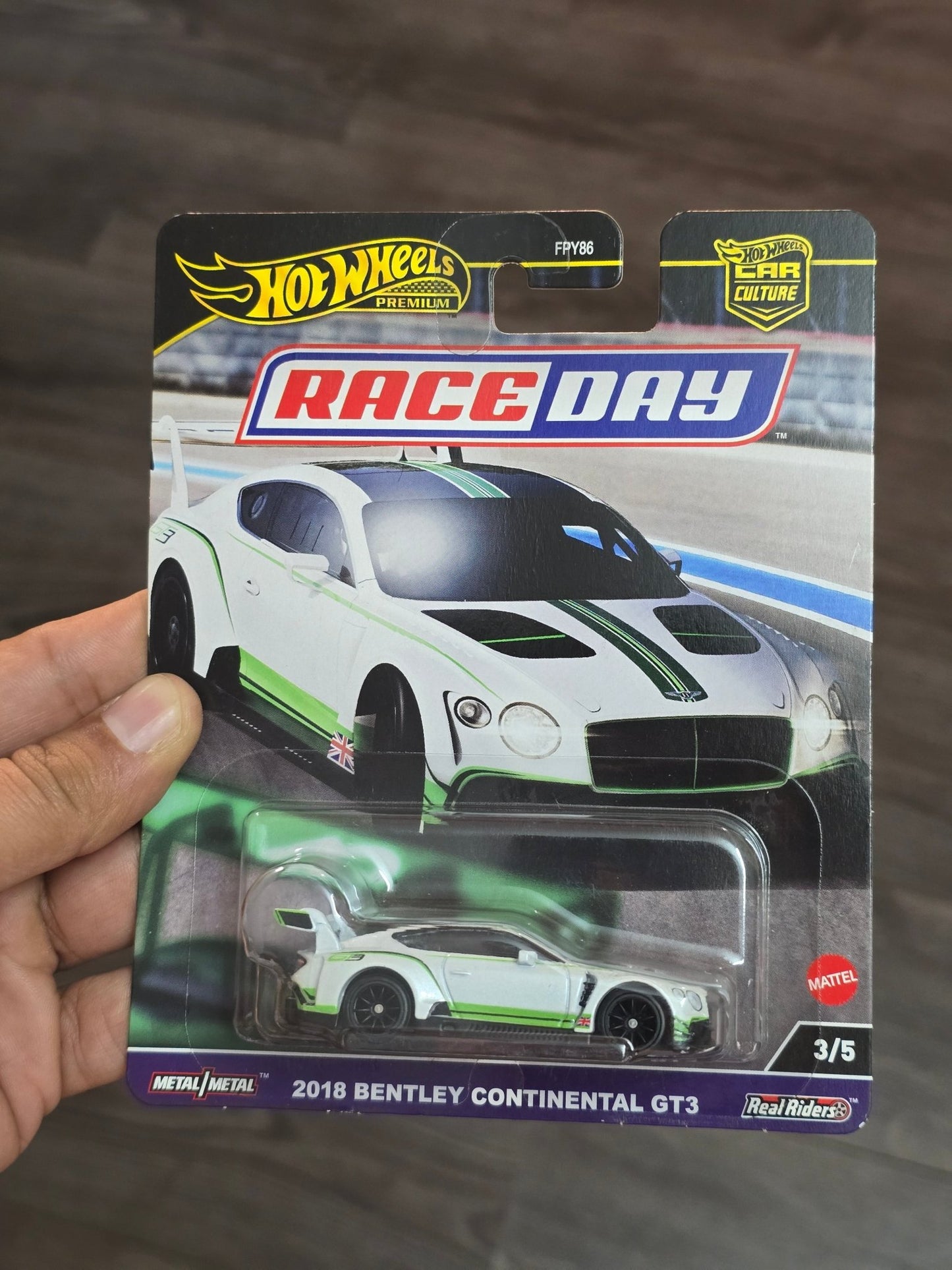 Premium Hot Wheels 2018 Bentley Continental GT3 - Race Day (Imported) - Kinder Logs