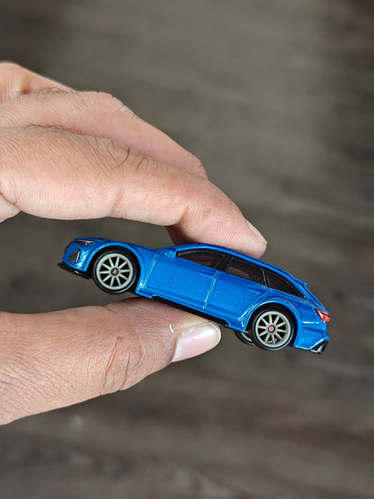Premium Hot Wheels 2020 Audi RS6 Avant - Deutschland Design (Uncarded - New) - Kinder Logs
