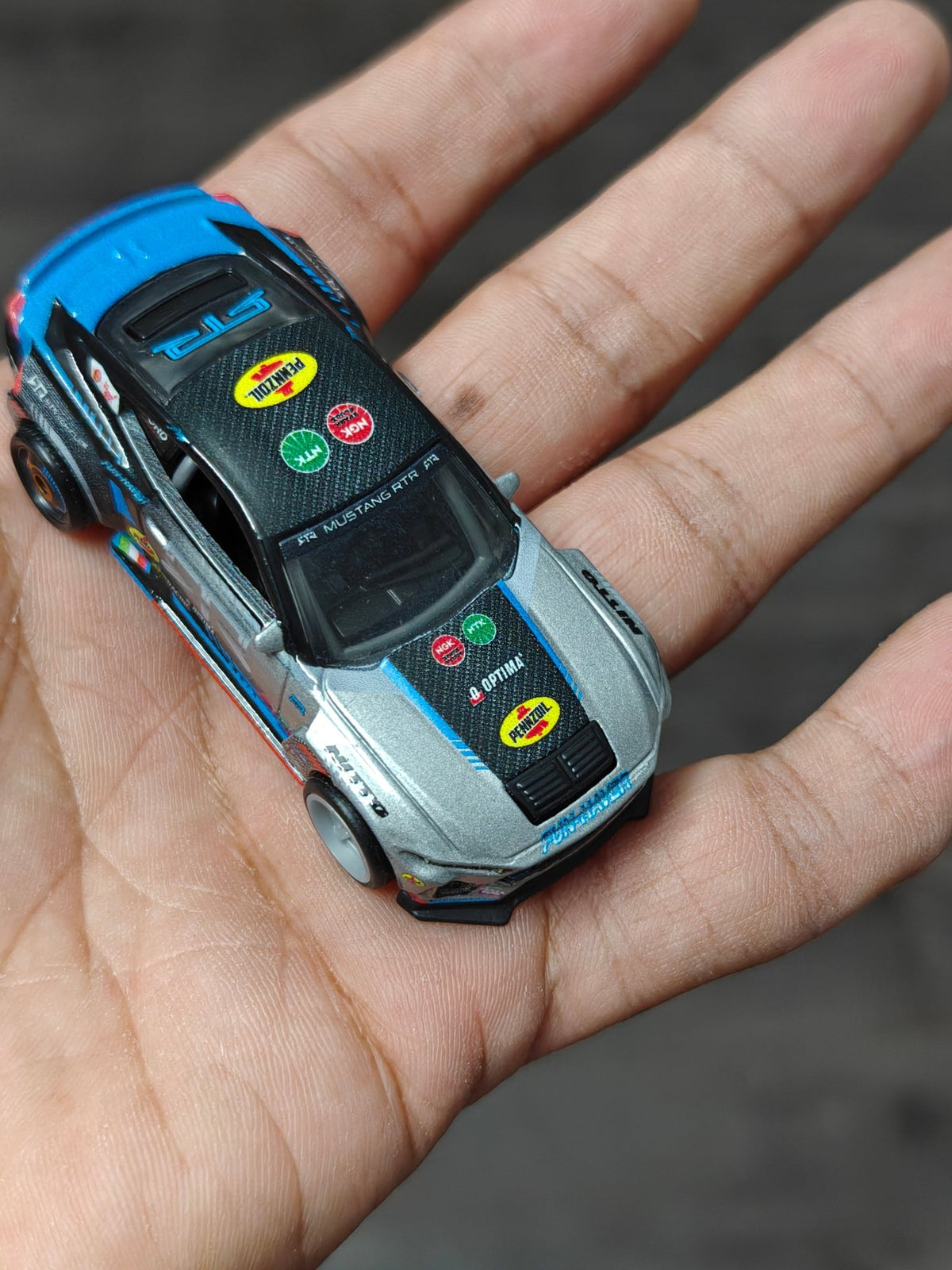 Premium Hot Wheels 2024 Ford Mustang RTR - Silver-Black (Uncarded - New) - Kinder Logs