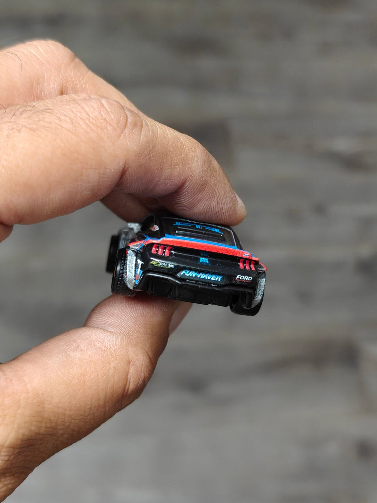 Premium Hot Wheels 2024 Ford Mustang RTR - Silver-Black (Uncarded - New) - Kinder Logs