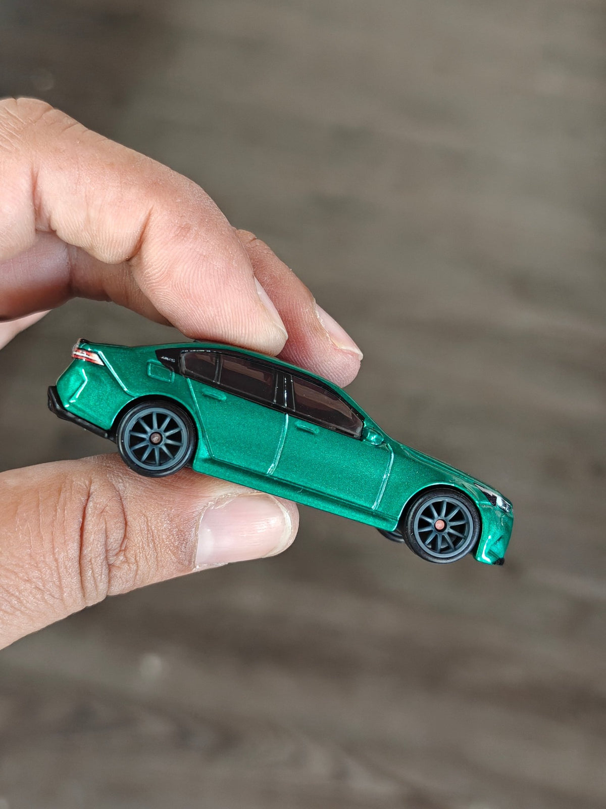Premium Hot Wheels 2025 BMW M5 - Deutschland Design (Uncarded - New) - Kinder Logs