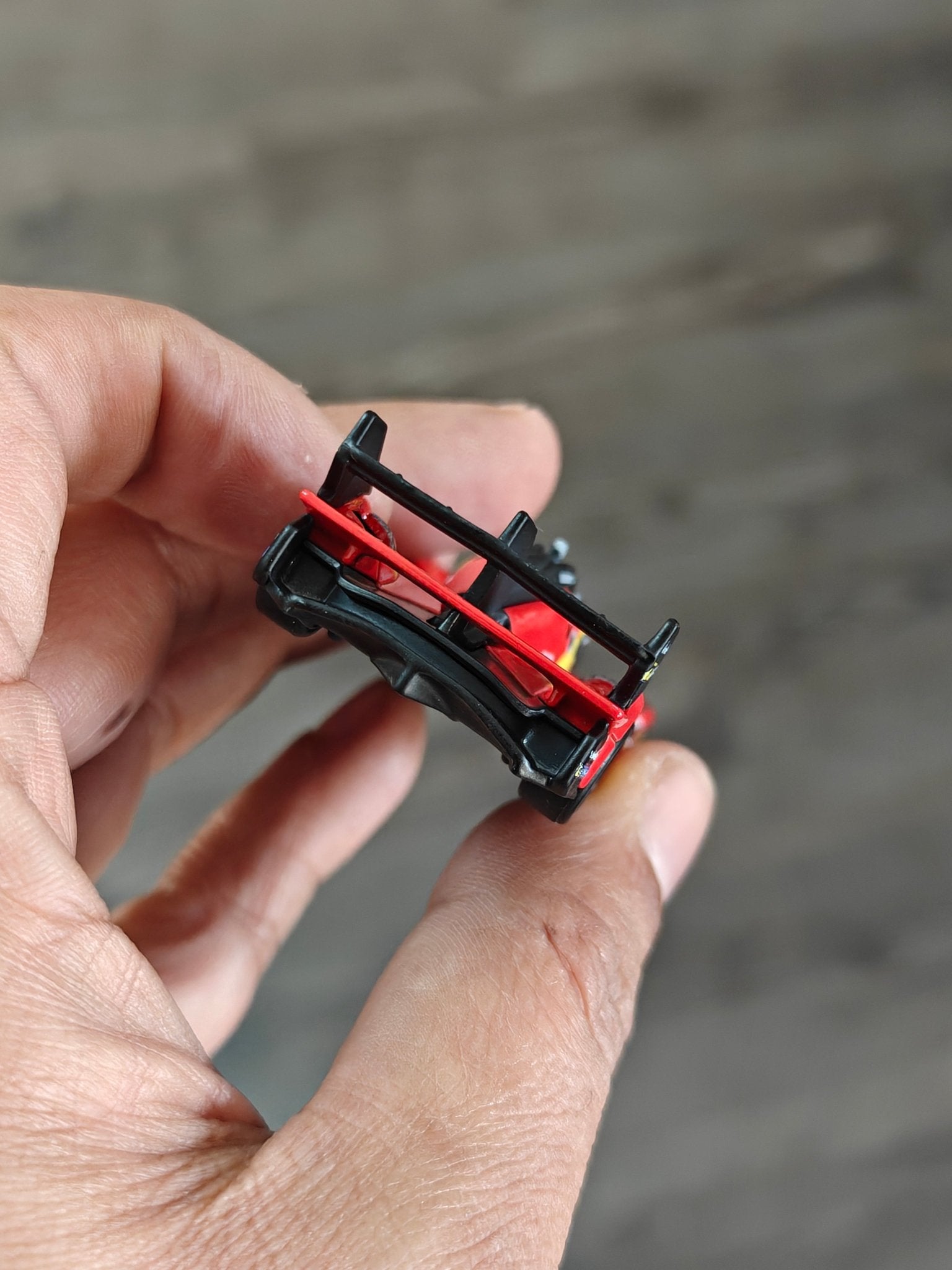 Premium Hot Wheels 499p - Red (Uncarded - New) - Kinder Logs