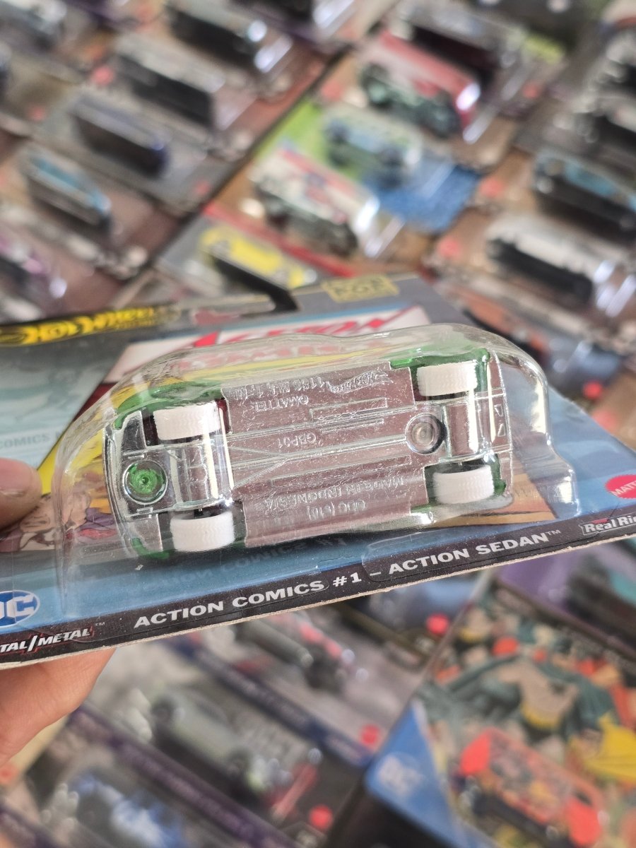 Premium Hot Wheels Action Comics #1 - Action Sedan (Imported) - Kinder Logs