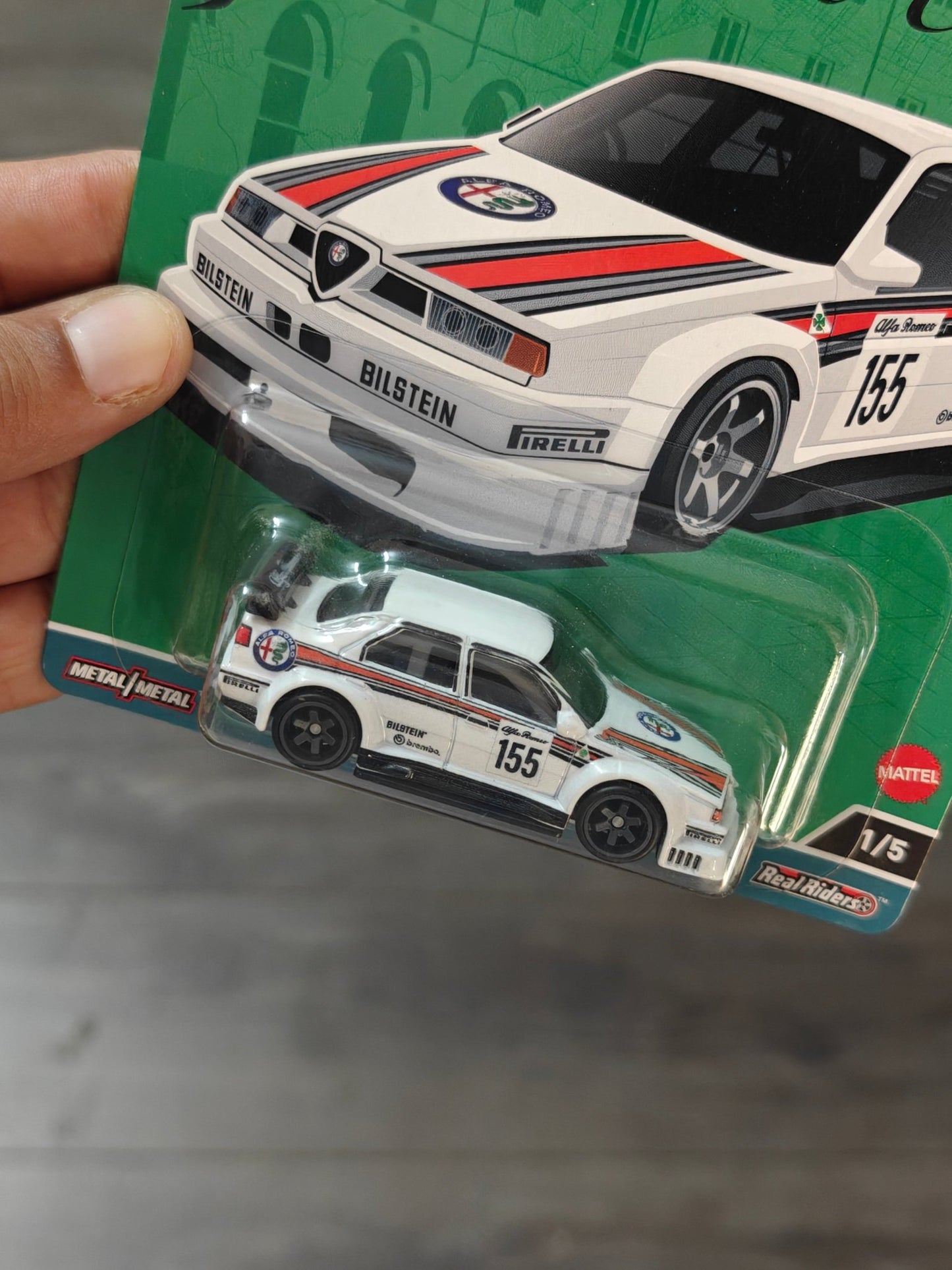 Premium Hot Wheels Alfa Romeo 155 V6 Ti Spettacolare - Kinder Logs