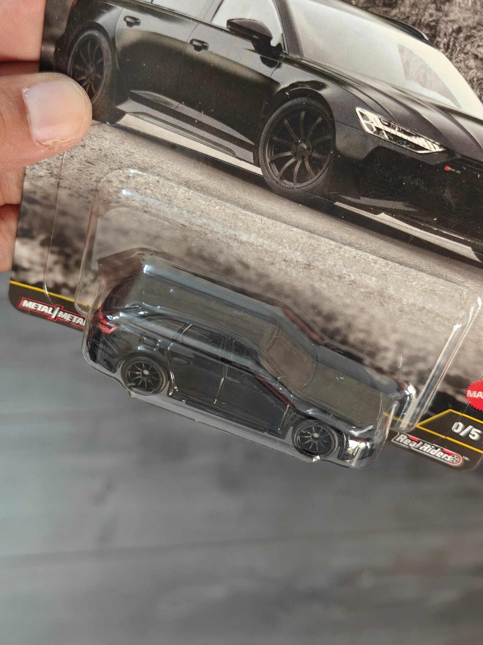 Premium Hot Wheels Audi RS6 Avant - CHASE 0/5 (Imported) - Kinder Logs