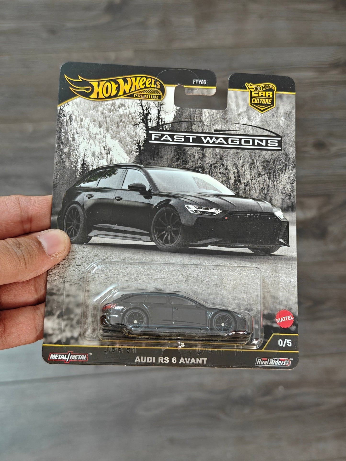Premium Hot Wheels Audi RS6 Avant - CHASE 0/5 (Imported) - Kinder Logs