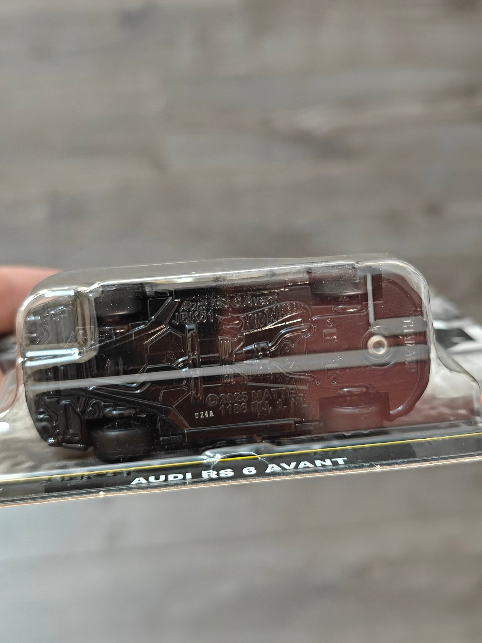 Premium Hot Wheels Audi RS6 Avant - CHASE 0/5 (Imported) - Kinder Logs