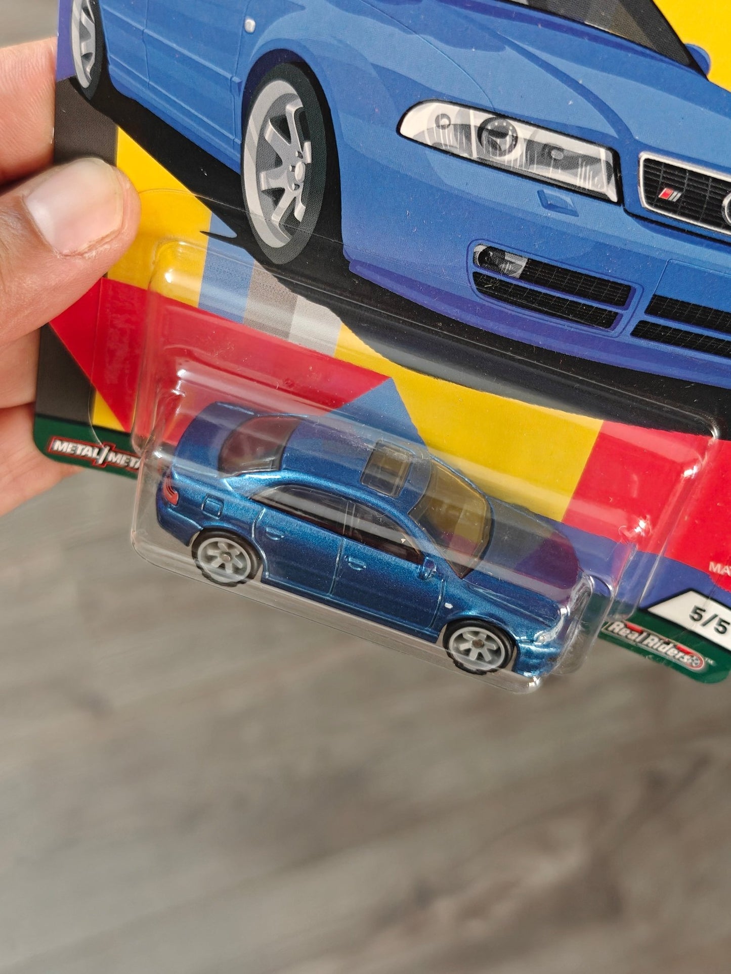 Premium Hot Wheels Audi S4 Quattro - Deutschland Design (Imported) - Kinder Logs