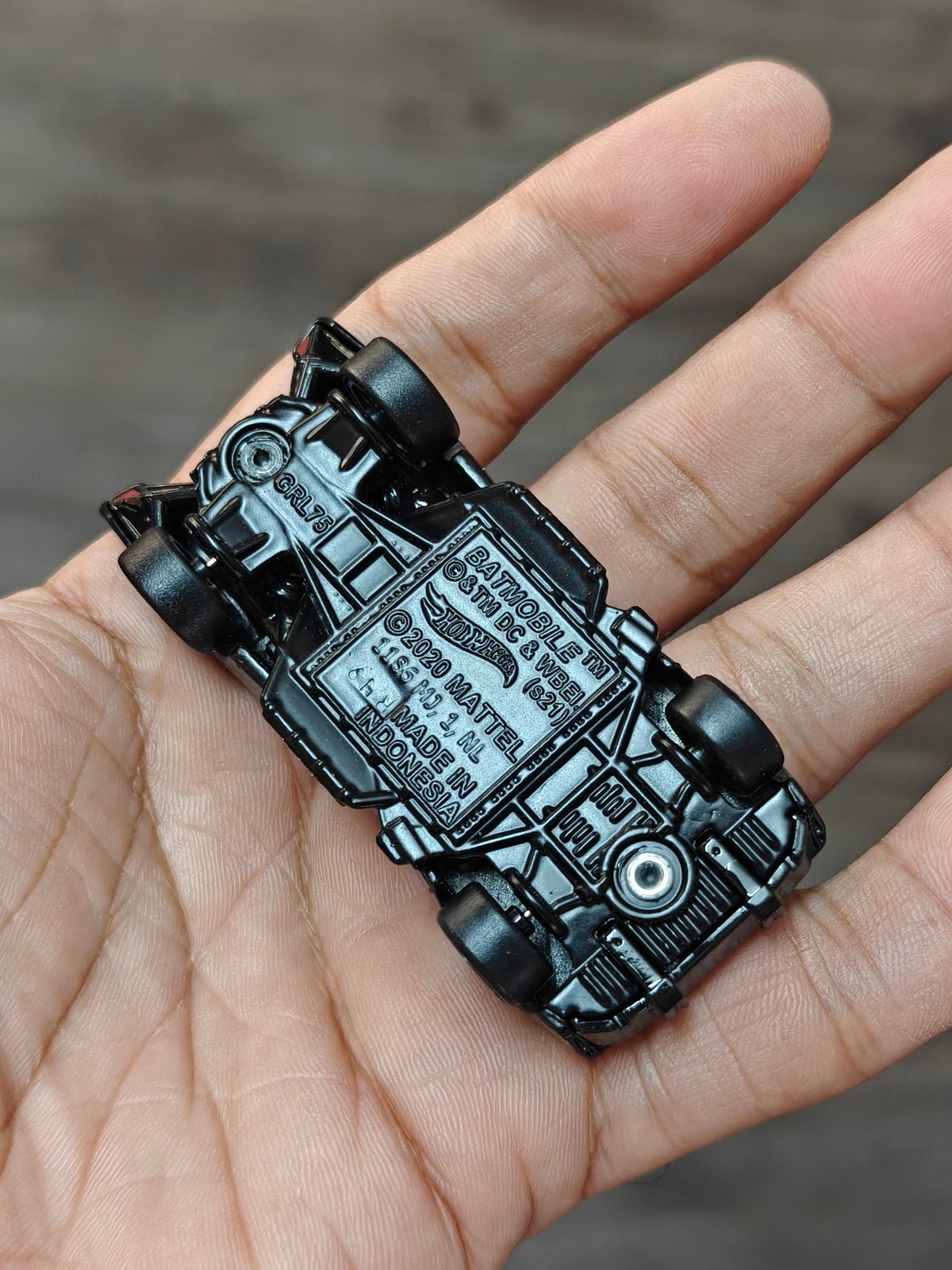 Premium Hot Wheels Batmobile - Black (Uncarded - New) - Kinder Logs