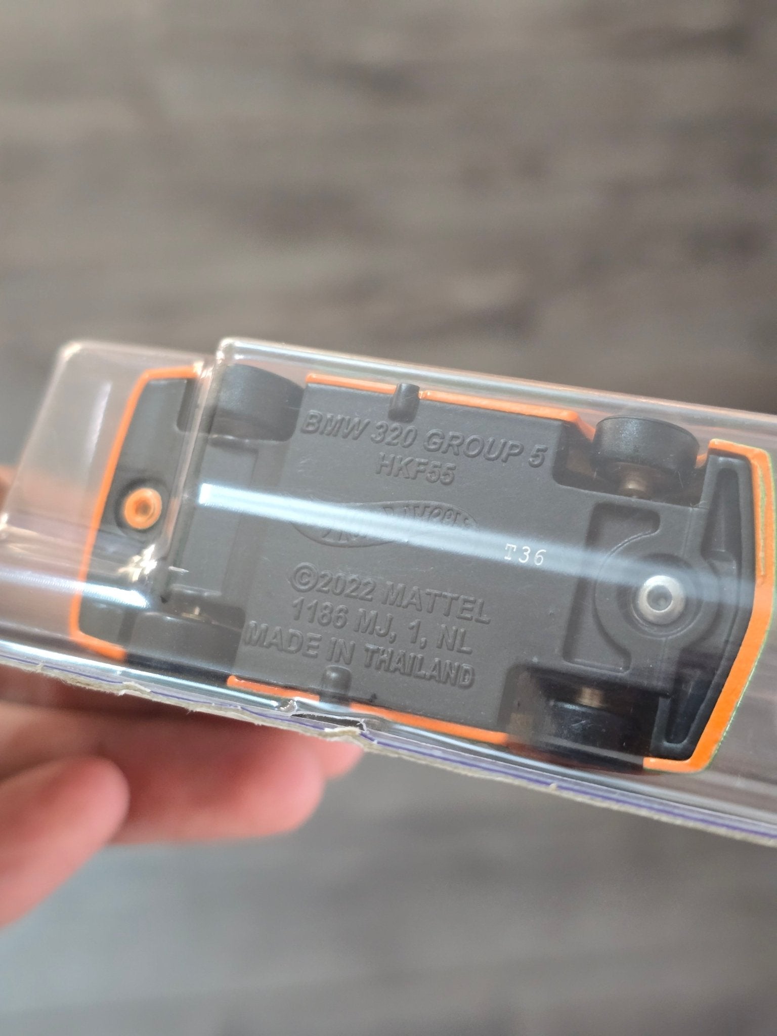 Premium Hot Wheels BMW 320 Group 5 - Race Day (Imported) - Kinder Logs