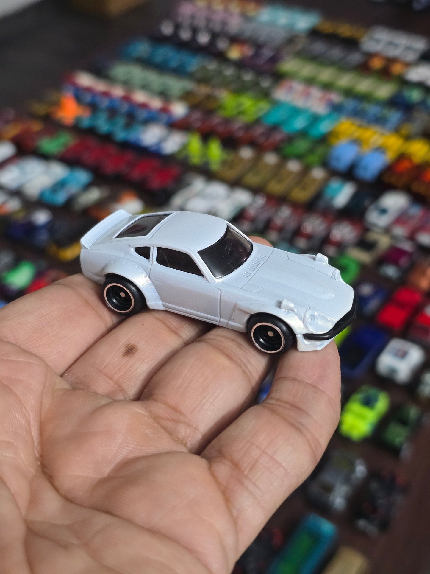 Premium Hot Wheels Custom Datsun 240Z - Pearl White (Uncarded - New) - Kinder Logs