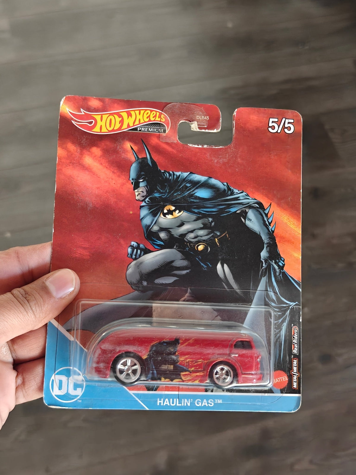 Premium Hot Wheels DC Batman Haulin' Gas (Imported) - Kinder Logs