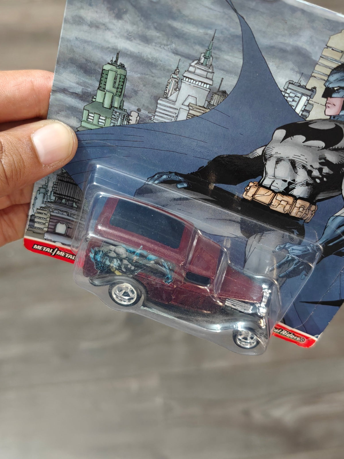 Premium Hot Wheels DC Comics Batman 1934 Dodge Delivery Bus (Imported) - Kinder Logs