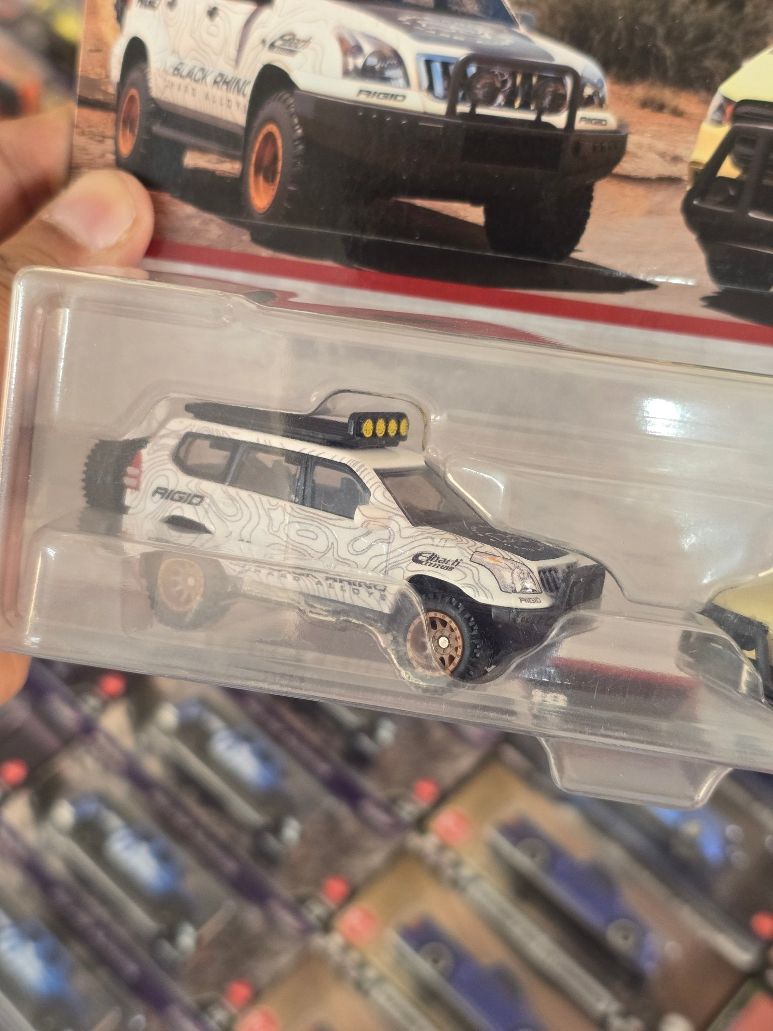 Premium Hot Wheels Duo Pack - Toyota LC Prado, Mercedes Sprinter - Kinder Logs