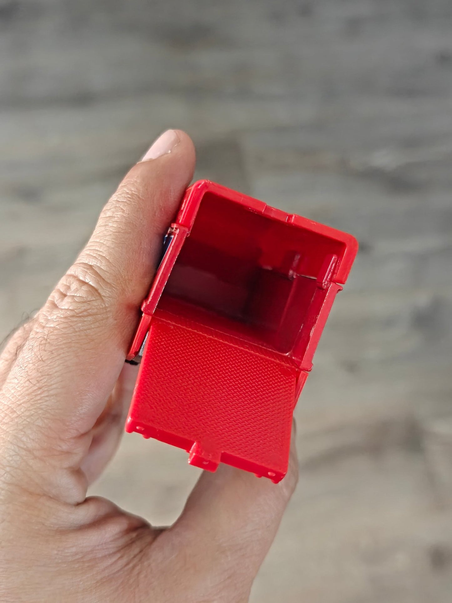 Premium Hot Wheels Euro Hauler - Red (Uncarded - New) - Kinder Logs