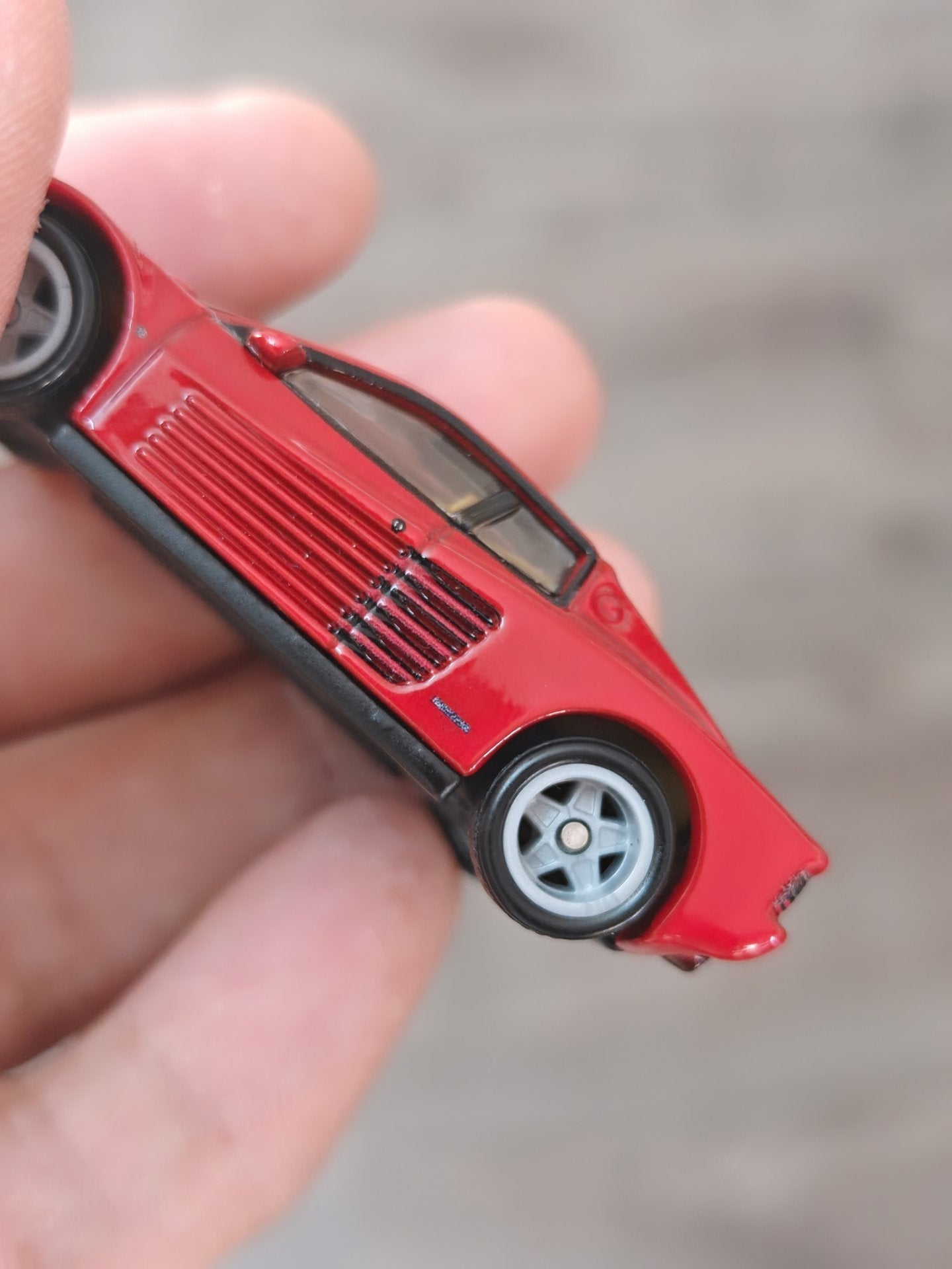 Premium Hot Wheels Ferrari Testarossa - Red (Uncarded - New) - Kinder Logs