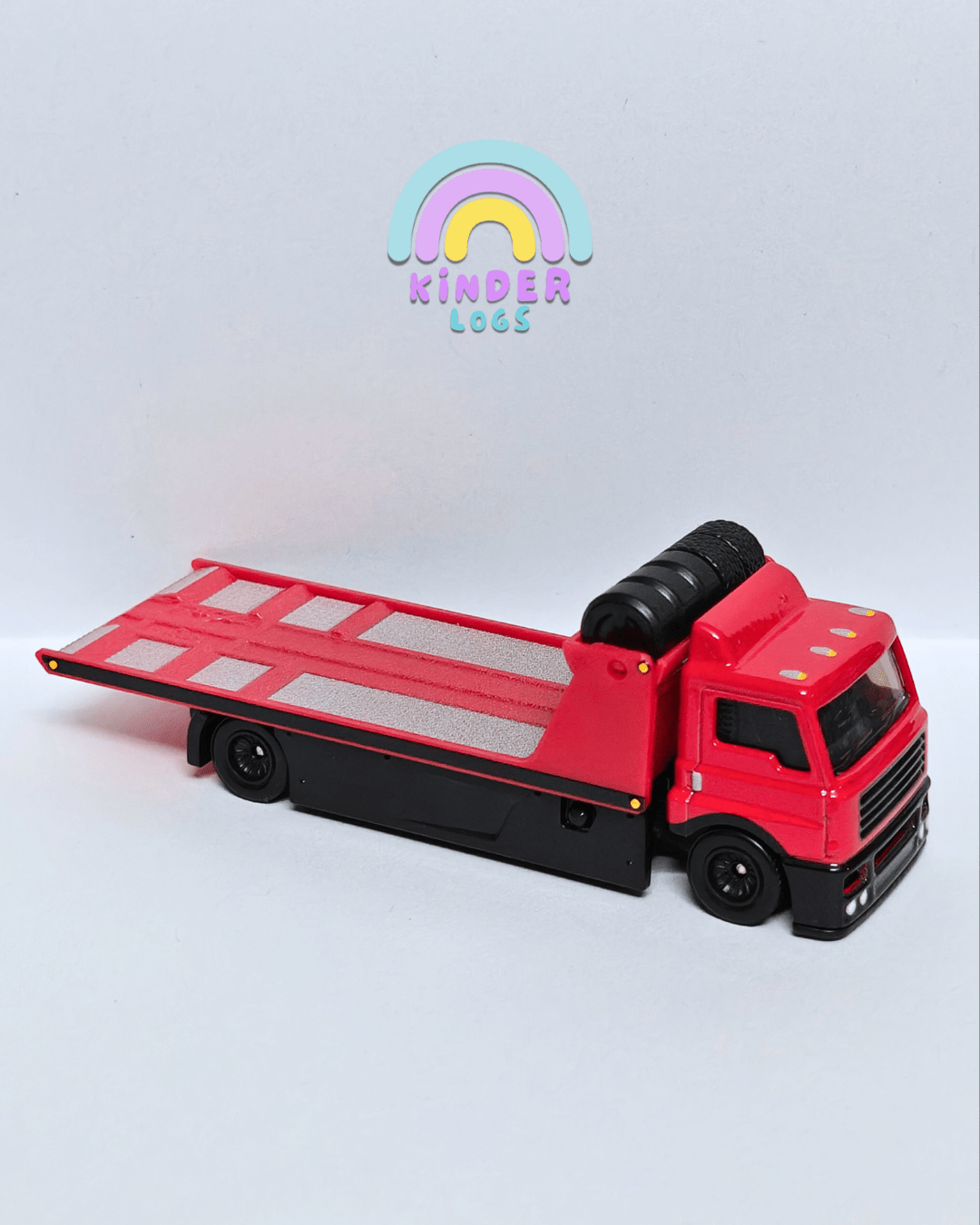 Premium Hot Wheels Fleet Street Hauler - Red (Uncarded - New) - Kinder Logs