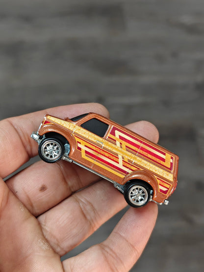 Premium Hot Wheels Ford Transit Supervan - Dark Orange (Uncarded - New) - Kinder Logs