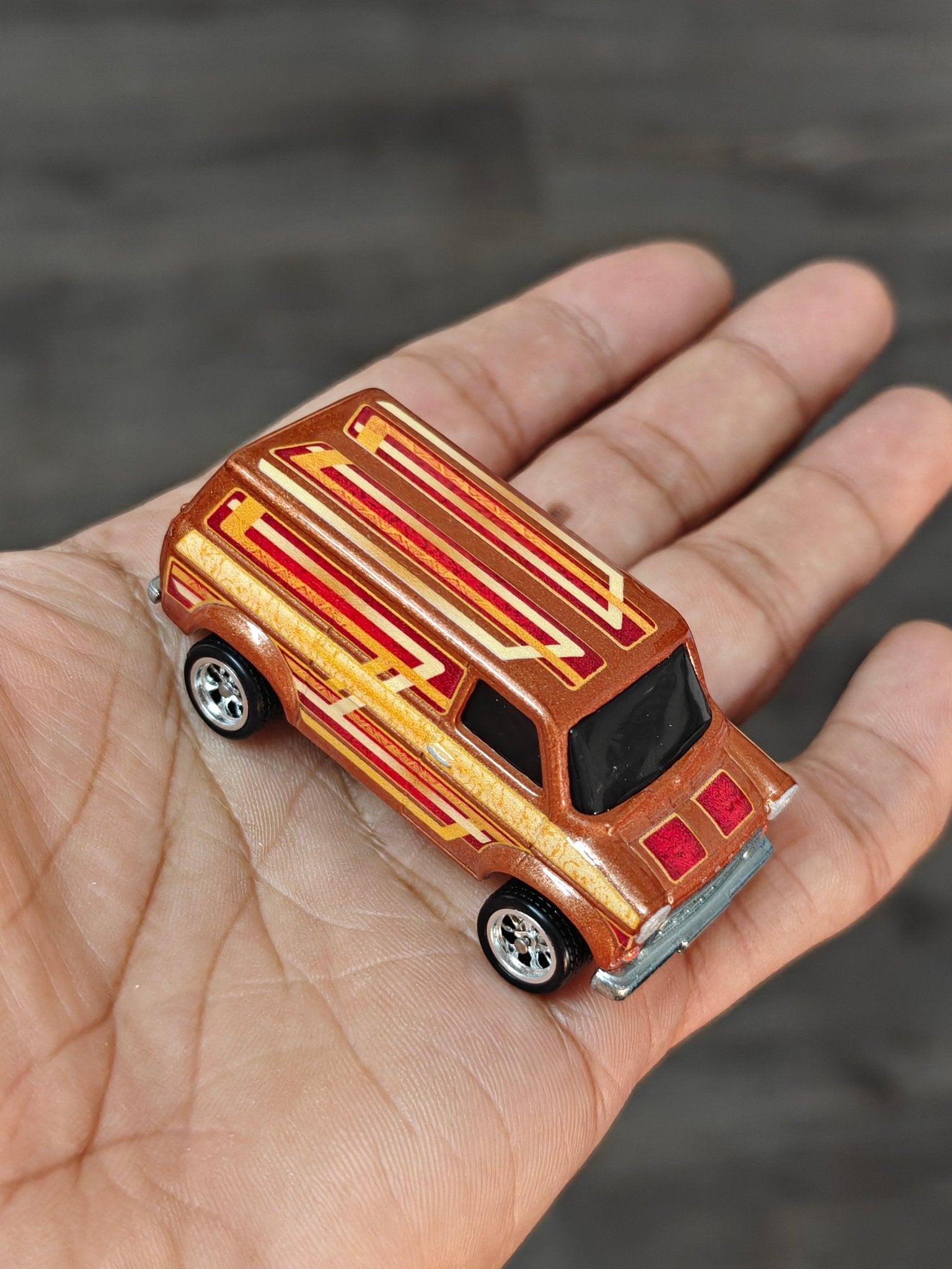 Premium Hot Wheels Ford Transit Supervan - Dark Orange (Uncarded - New) - Kinder Logs