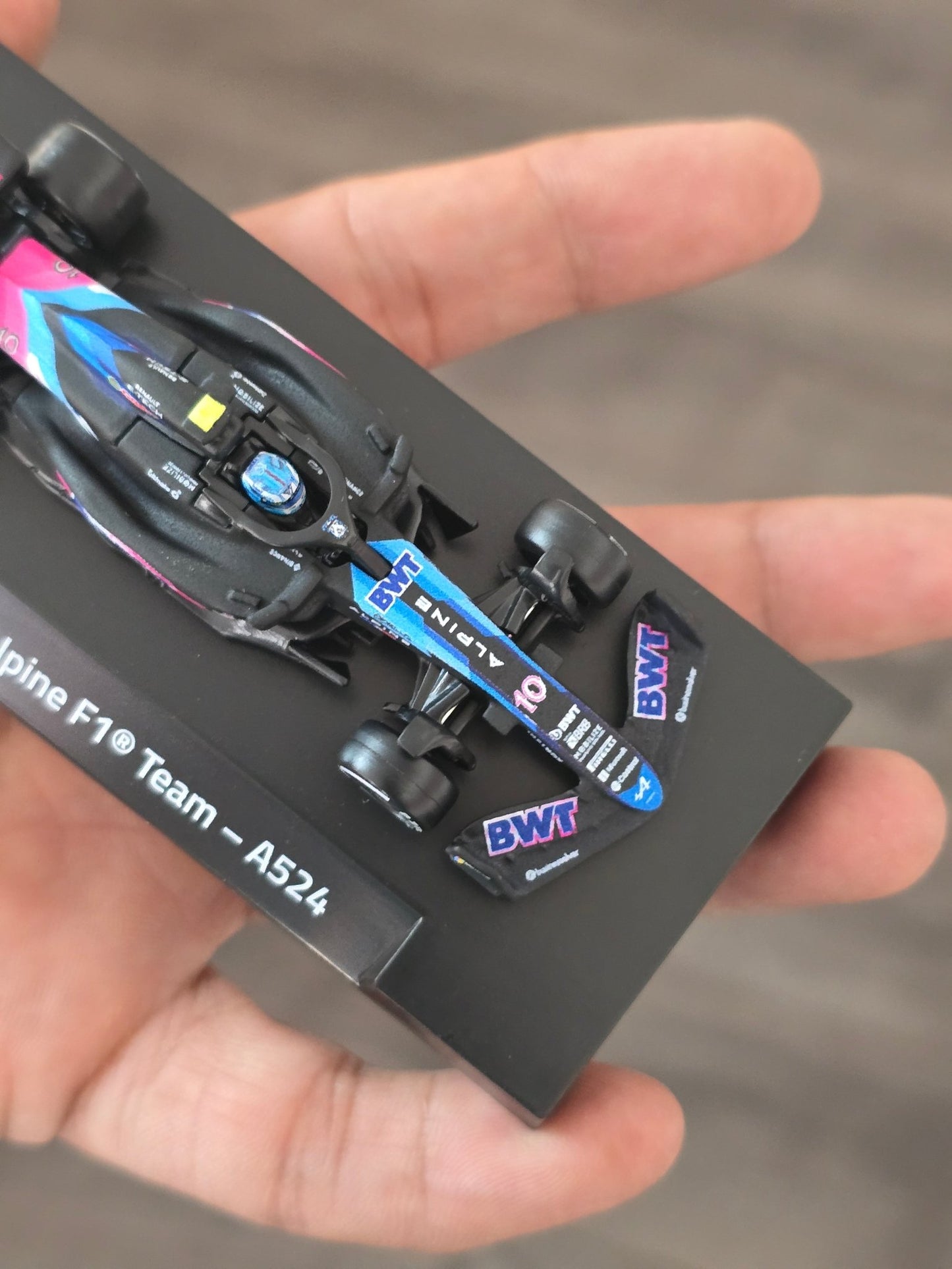 Premium Hot Wheels Formula 1 BWT Alpine F1 Team - A524 (10) - Kinder Logs