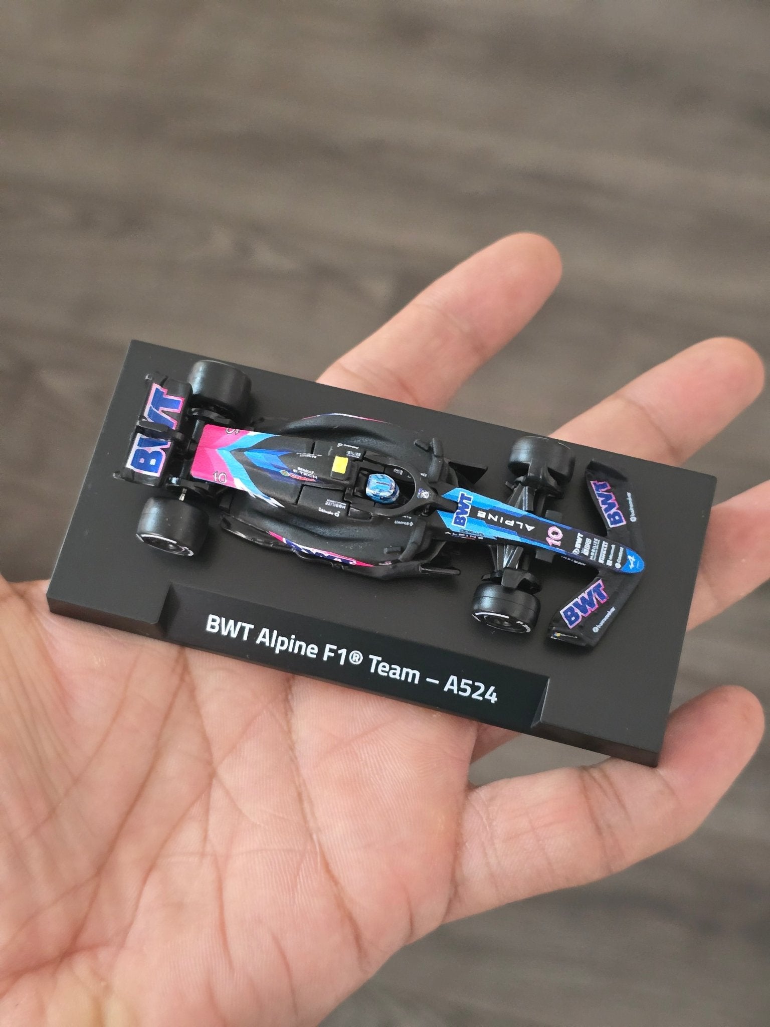 Premium Hot Wheels Formula 1 BWT Alpine F1 Team - A524 (10) - Kinder Logs