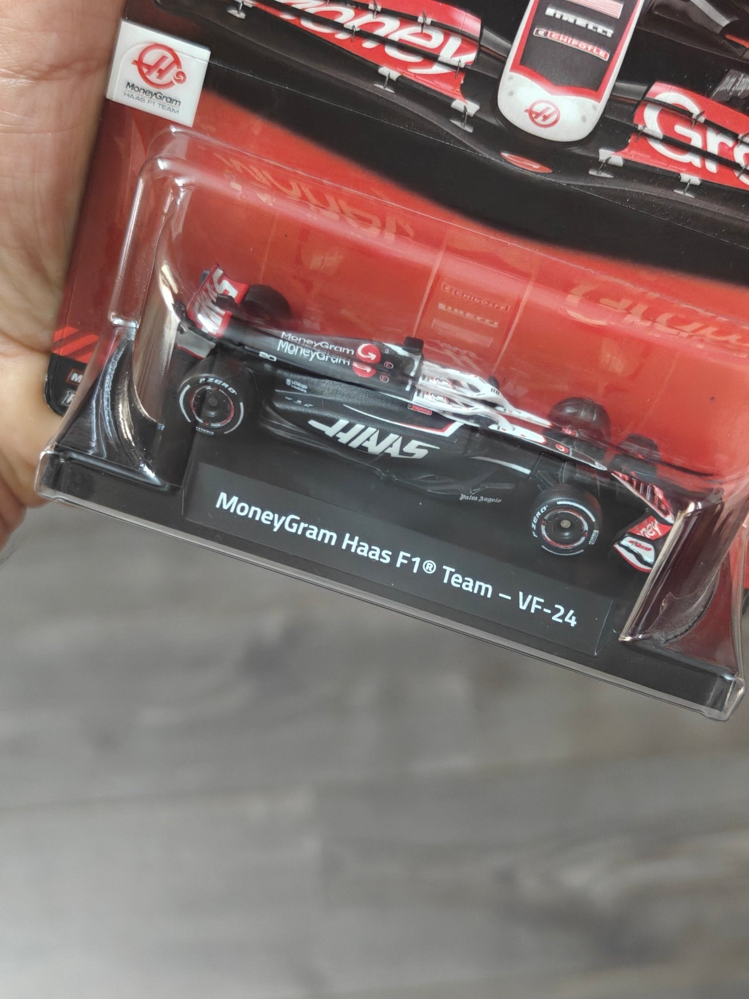 Premium Hot Wheels Formula 1 MoneyGram Haas VF - 24 20 (Imported) - Kinder Logs