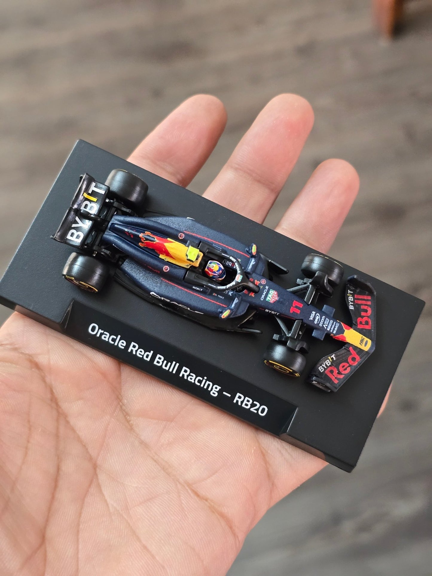 Premium Hot Wheels Formula 1 Oracle Red Bull Racing - RB20 (11) - Kinder Logs