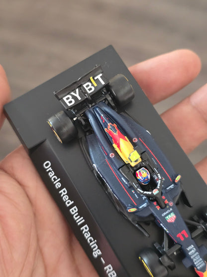 Premium Hot Wheels Formula 1 Oracle Red Bull Racing - RB20 (11) - Kinder Logs