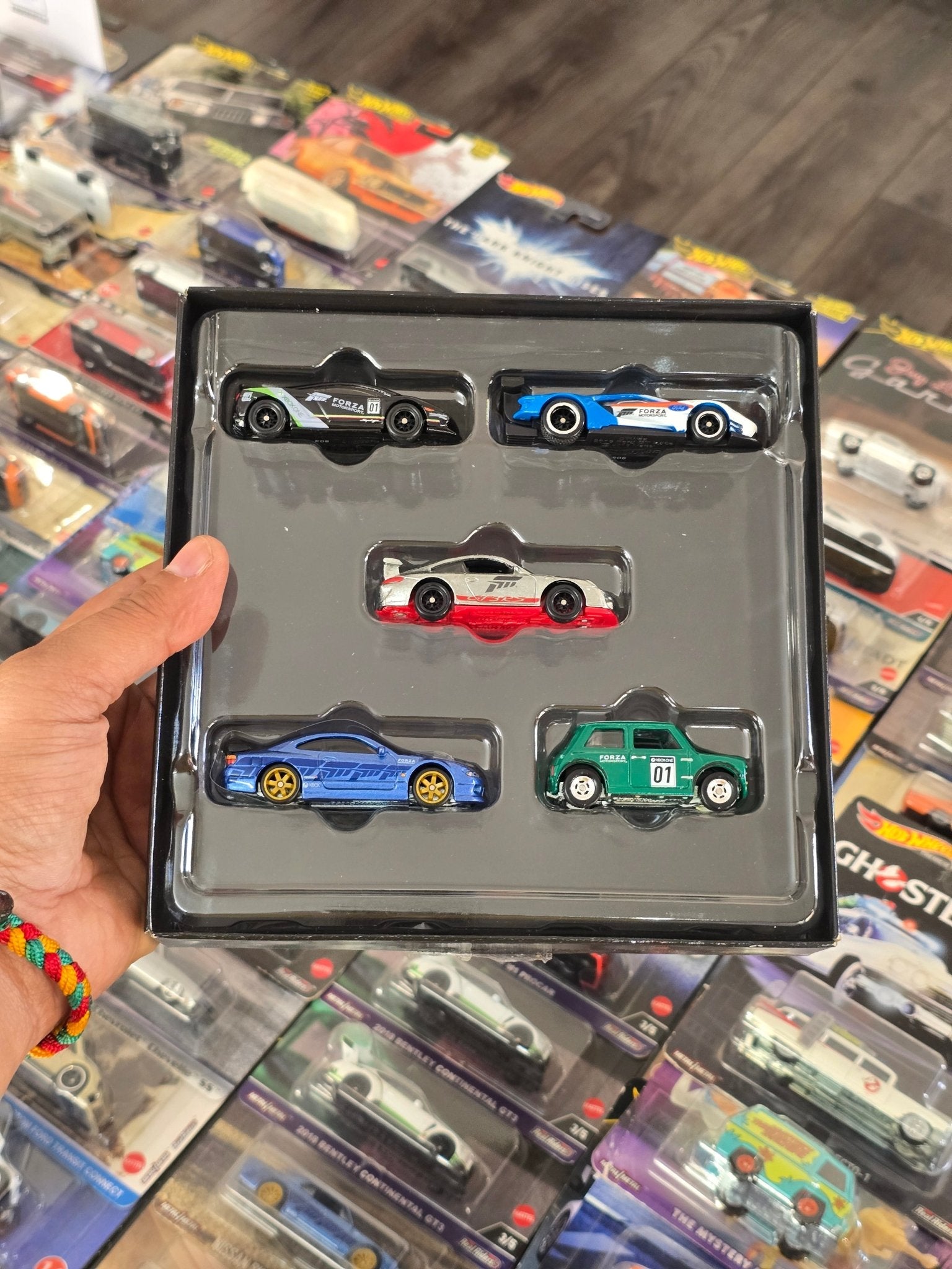 Premium Hot Wheels Forza Motorsport 5 - Car Pack (Imported) - Kinder Logs