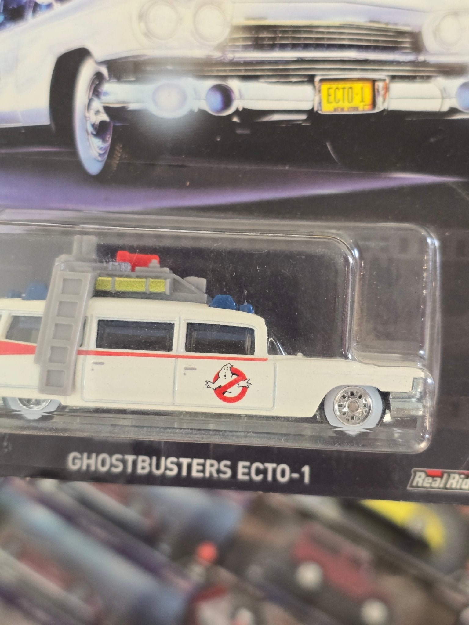 Premium Hot Wheels Ghostbusters ECTO - 1 (Imported) - Kinder Logs