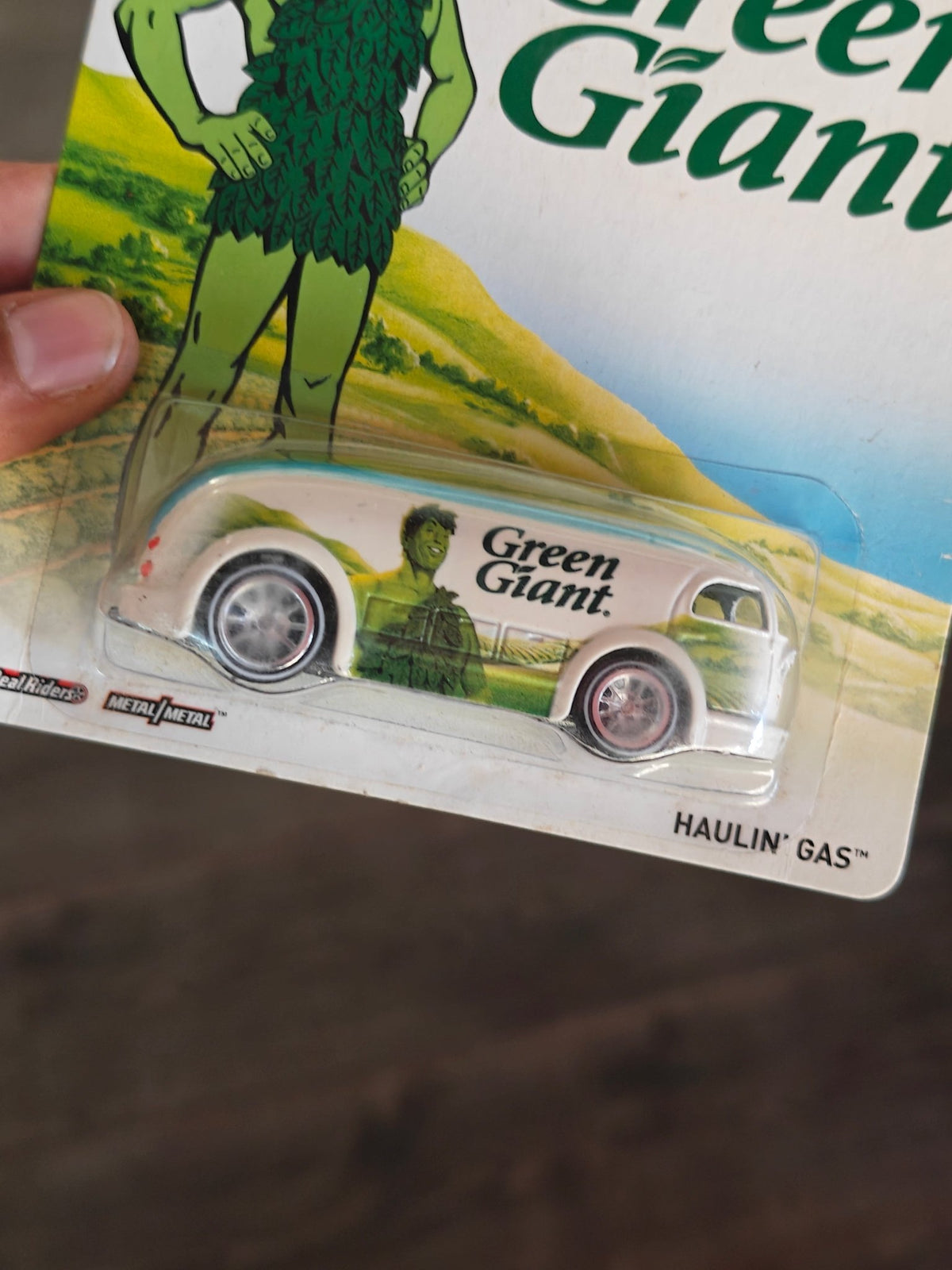 Premium Hot Wheels Haulin' Gas - Green Giant - General Mills (Imported) - Kinder Logs