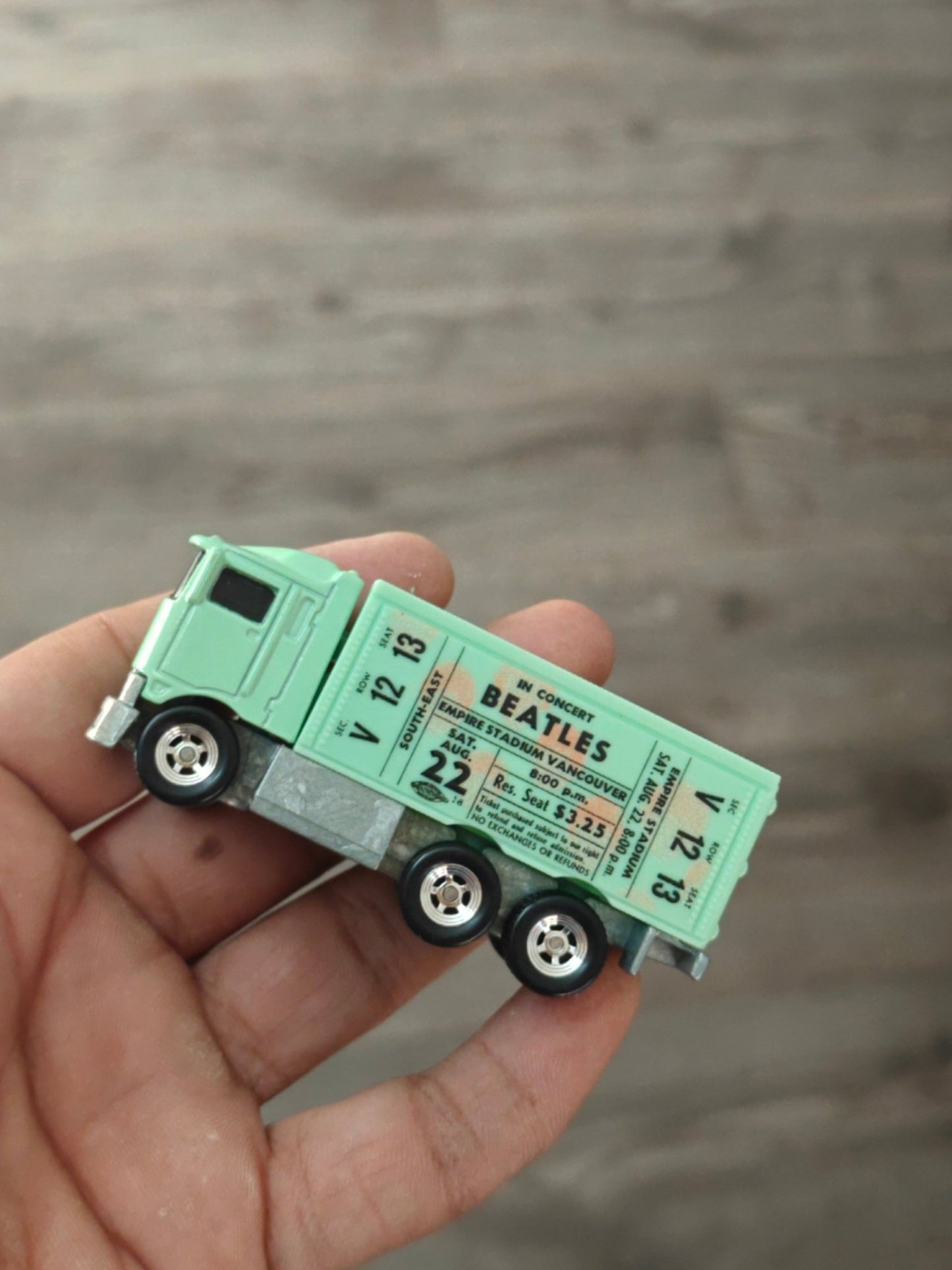 Premium Hot Wheels Hiway Hauler - Green (Uncarded - New) - Kinder Logs