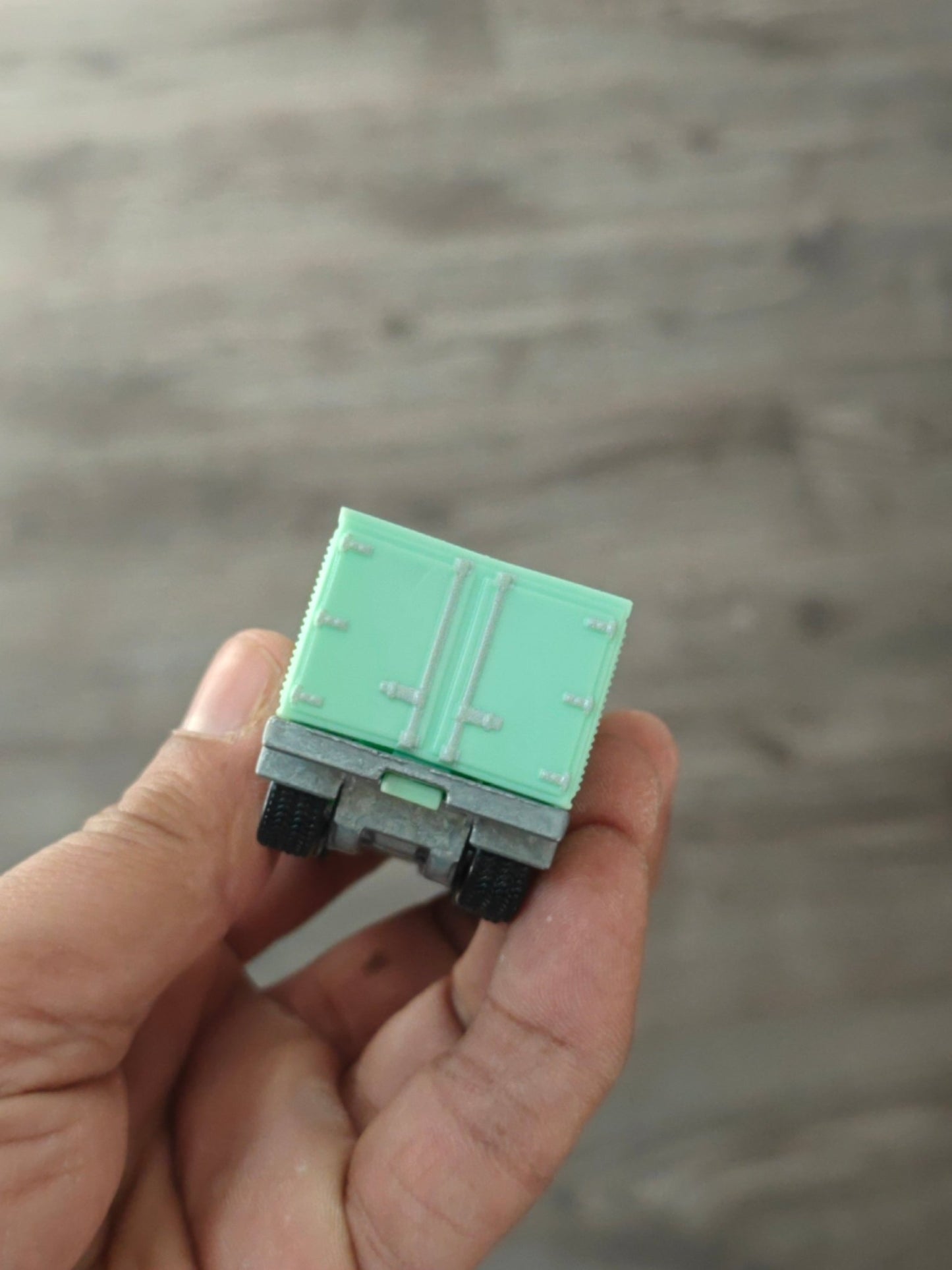 Premium Hot Wheels Hiway Hauler - Green (Uncarded - New) - Kinder Logs