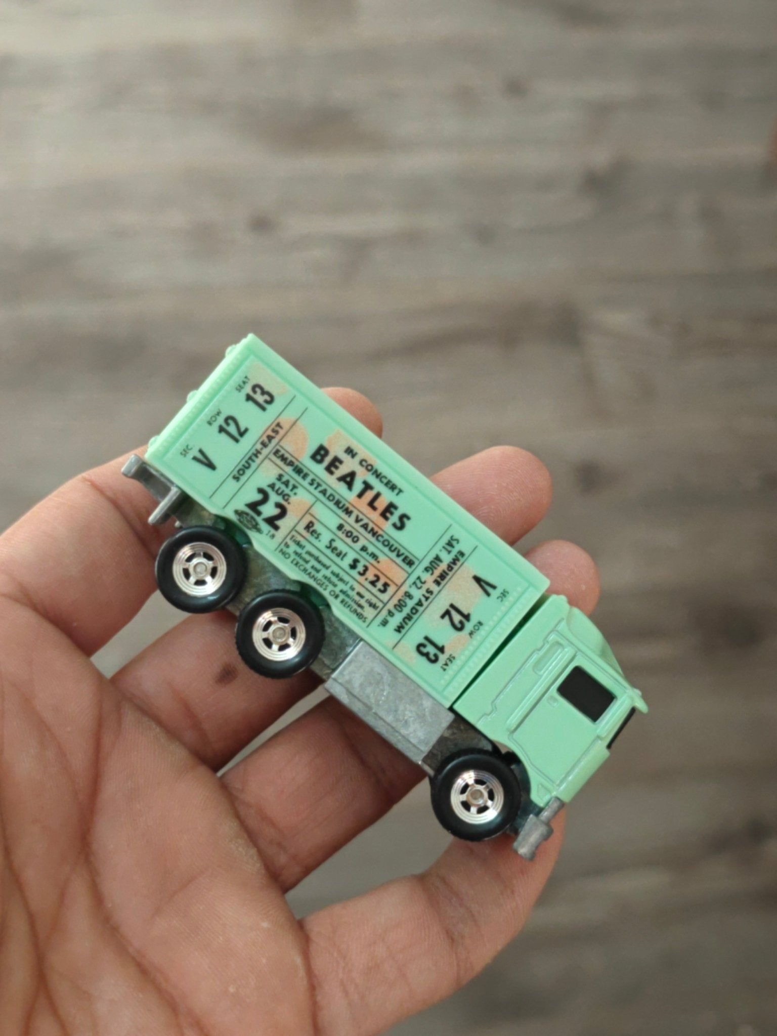 Premium Hot Wheels Hiway Hauler - Green (Uncarded - New) - Kinder Logs